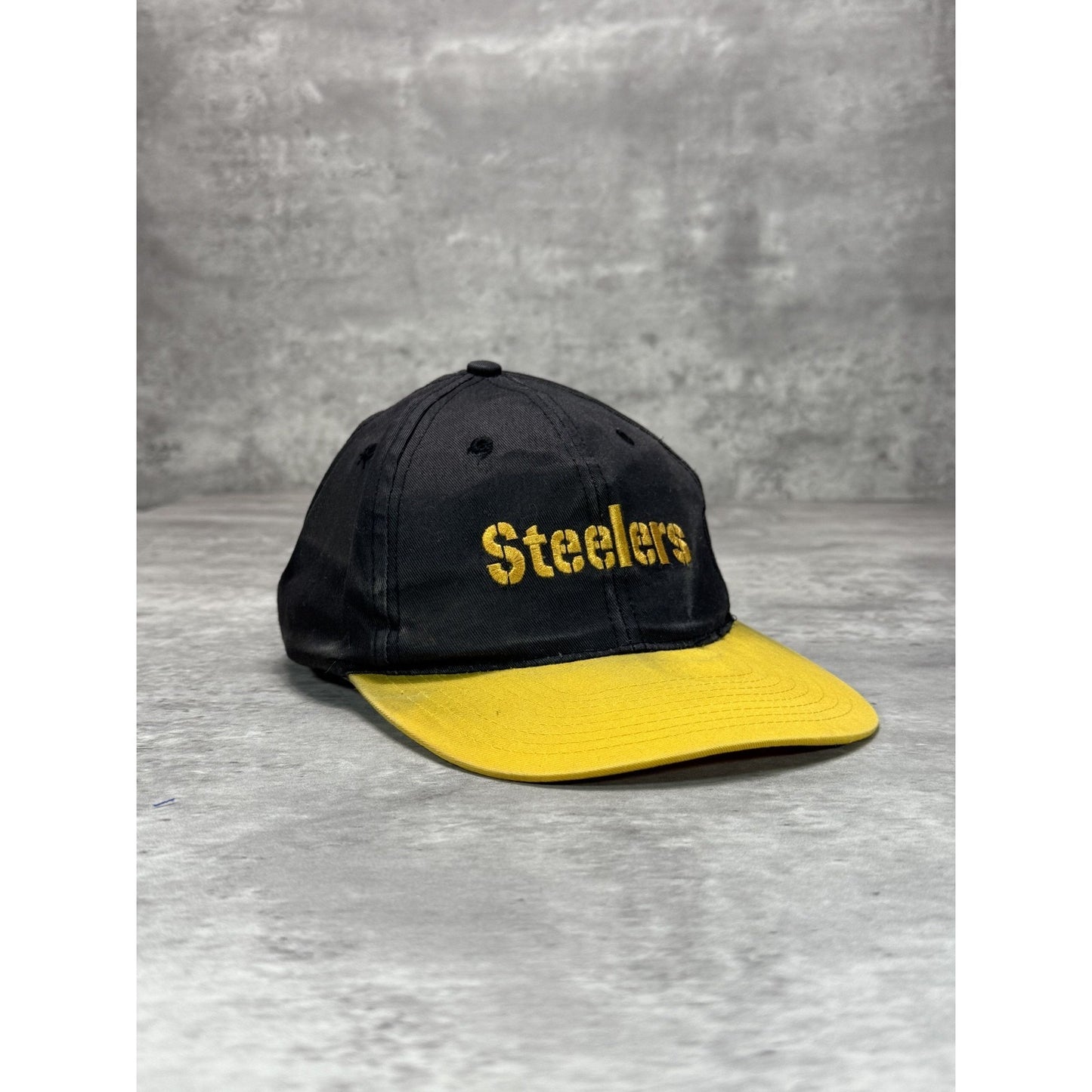 Vintage 90s Pittsburgh Steelers NFL Embroidered Spellout Snapback Hat OSFA