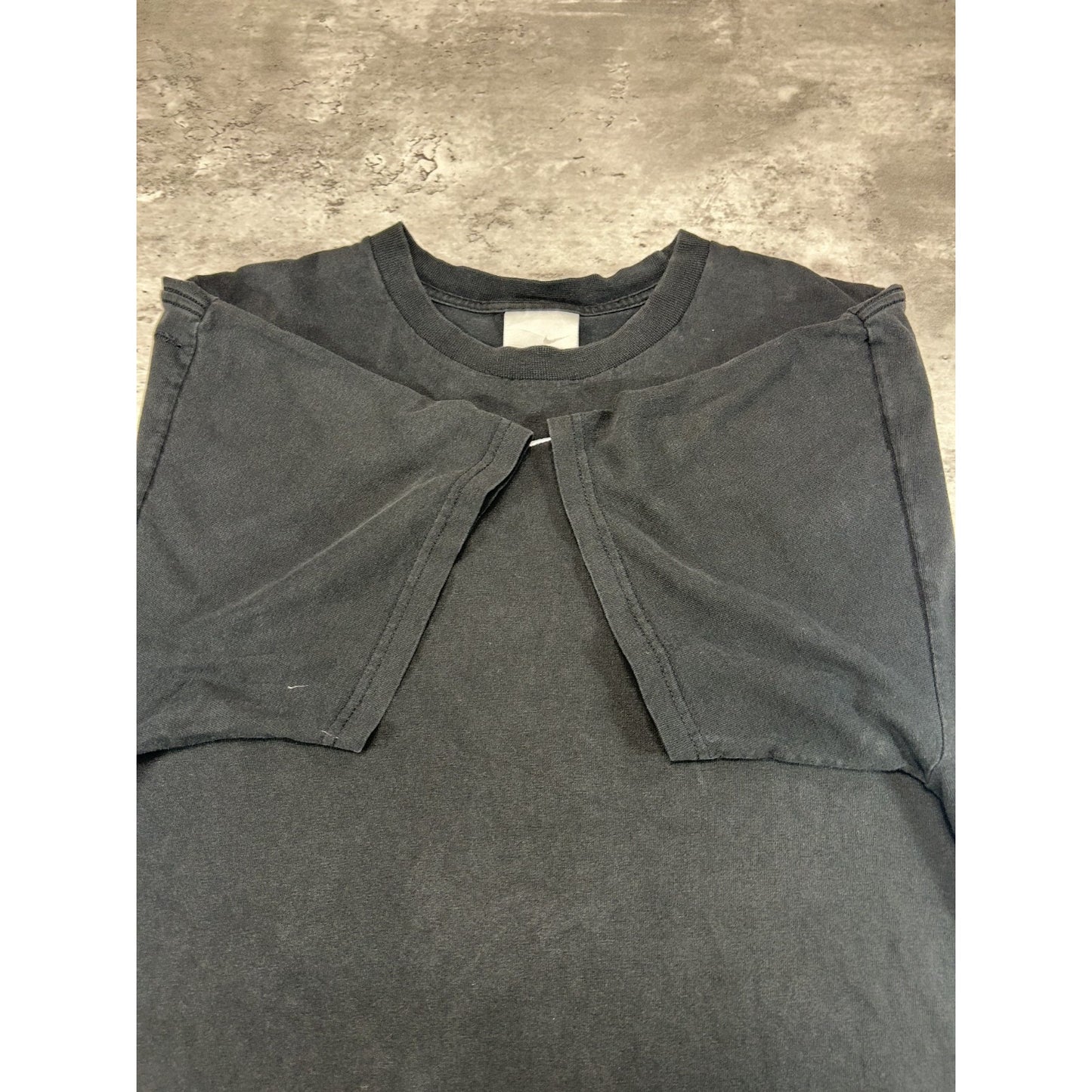 Vintage 2000s Nike Embroidered Middle Swoosh T-Shirt Size Medium Black