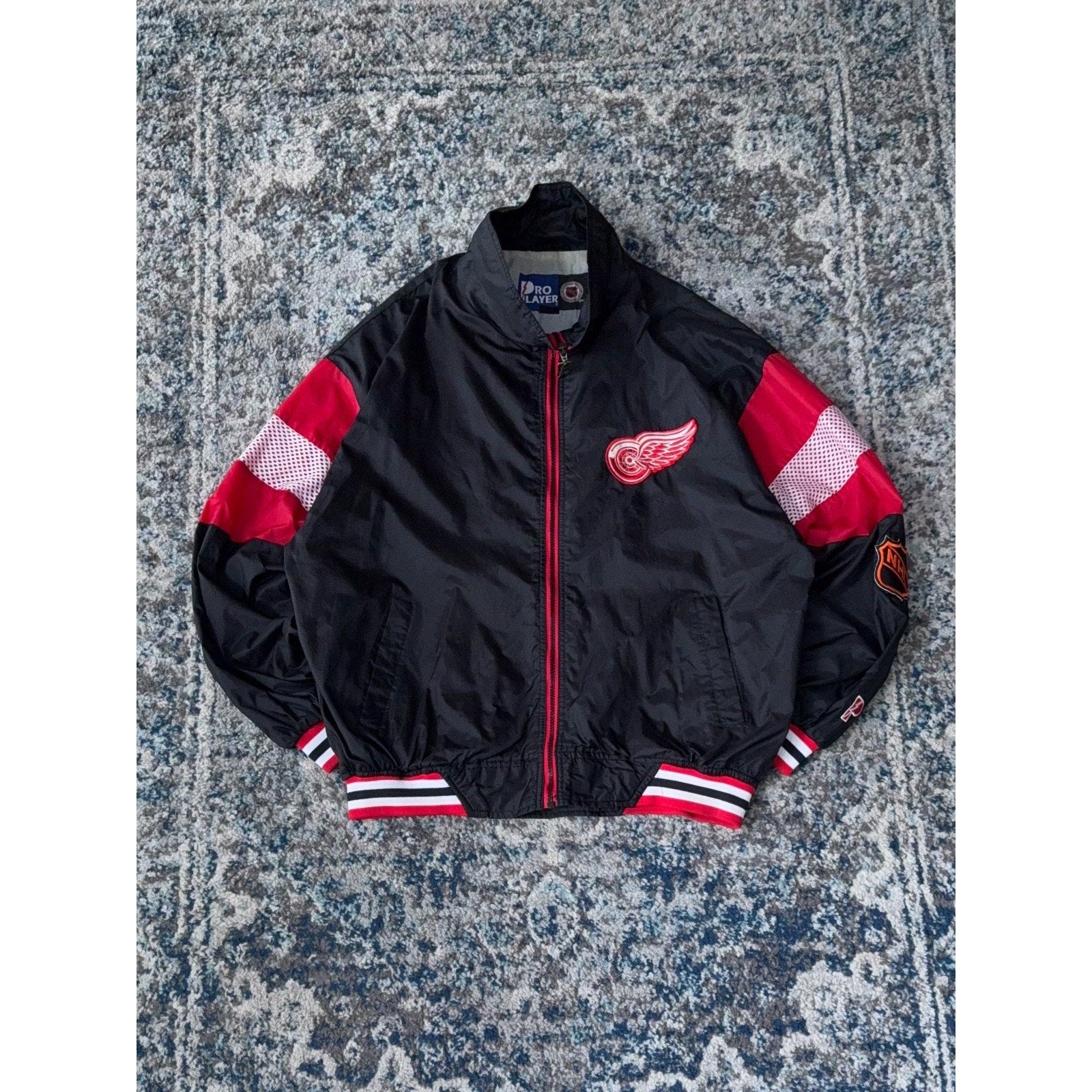 Vintage 90s Detroit Red Wings NHL Embroidered Logo Windbreaker Jacket Size Large