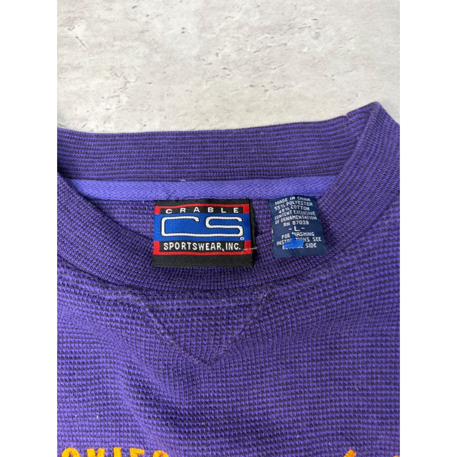 Vintage Washington Huskies NCAA Embroidered Crewneck Sweatshirt Size Large