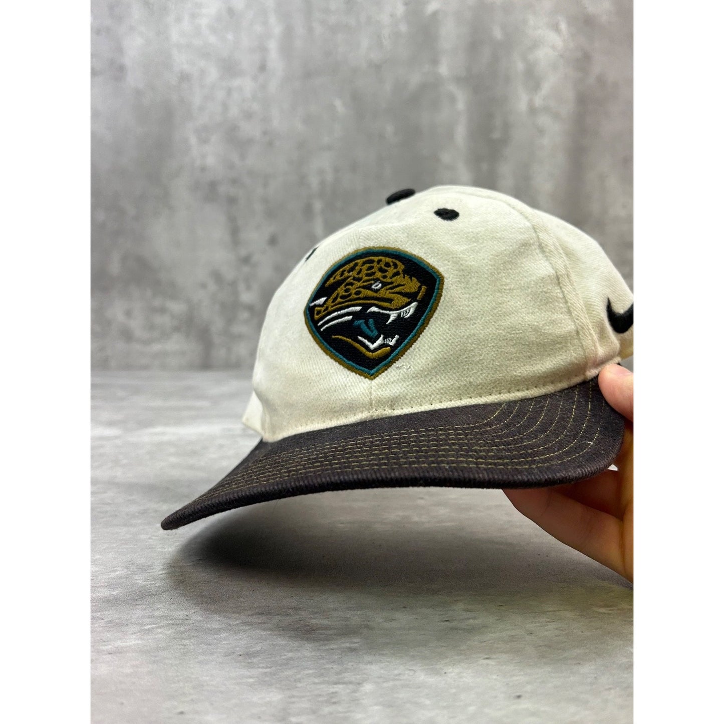 Vintage 90s Jacksonville Jaguars NFL Embroidered Logo Nike Snapback Hat OSFA