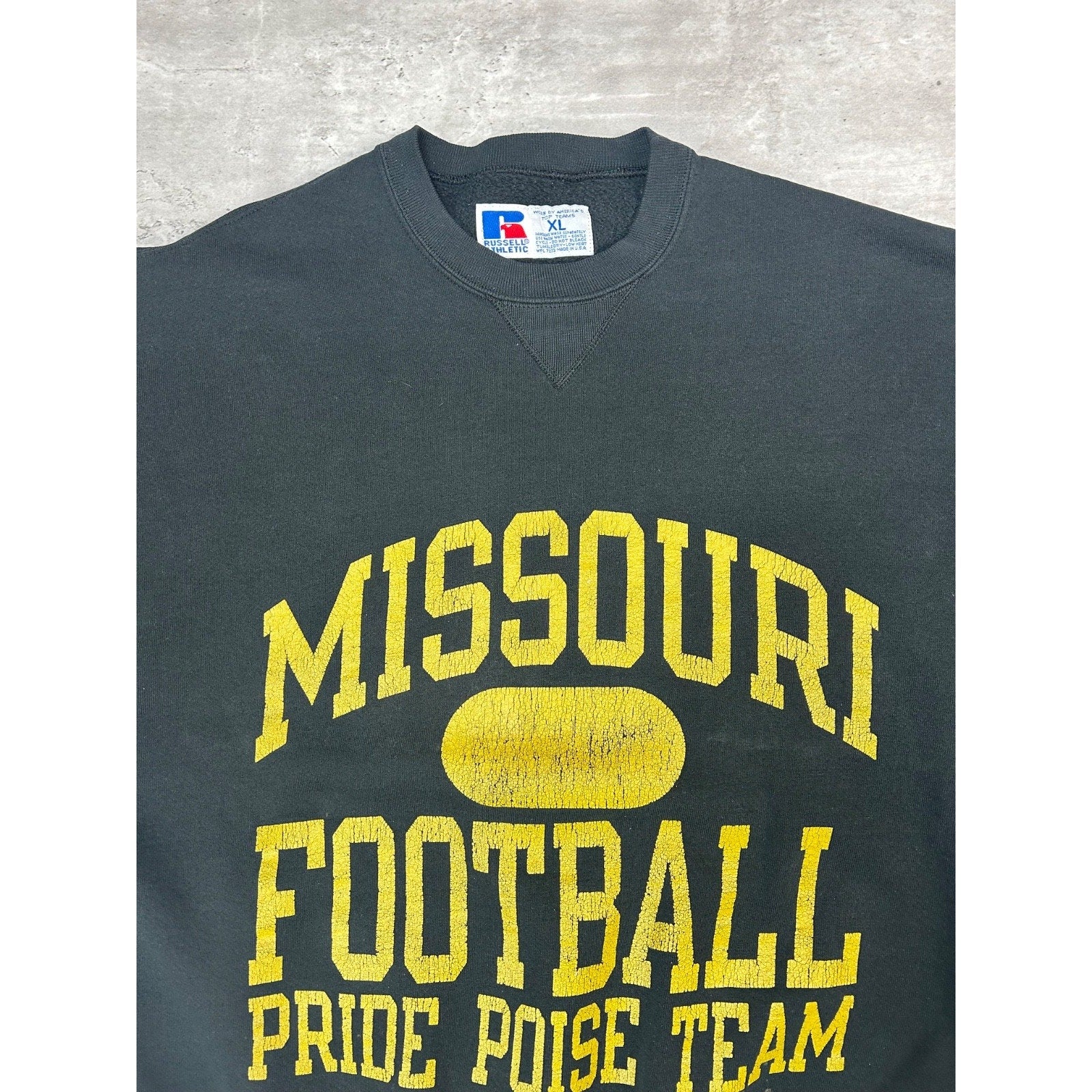 Vintage 90s Missouri Football NCAA Collegiate Spellout Sweatshirt Size XL