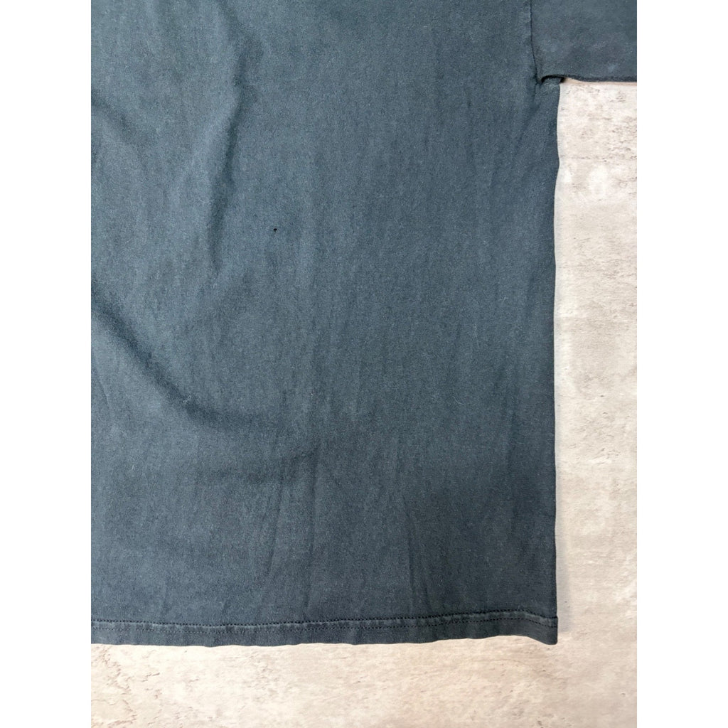 Vintage 2000 Disturbed Heavy Metal Graphic Black Band T-Shirt Size Large