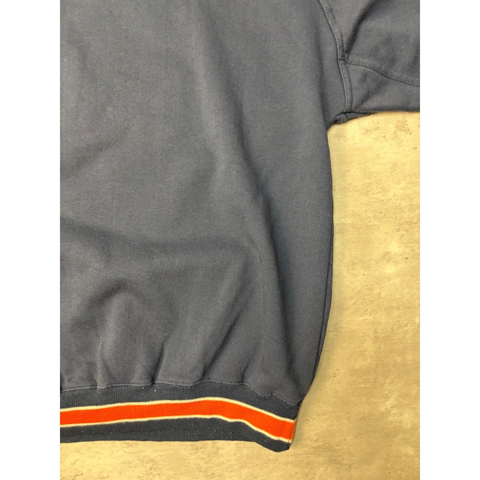 VTG 90s Chicago Bears NFL Embroidered Spellout Graphic Sweatshirt Size Medium