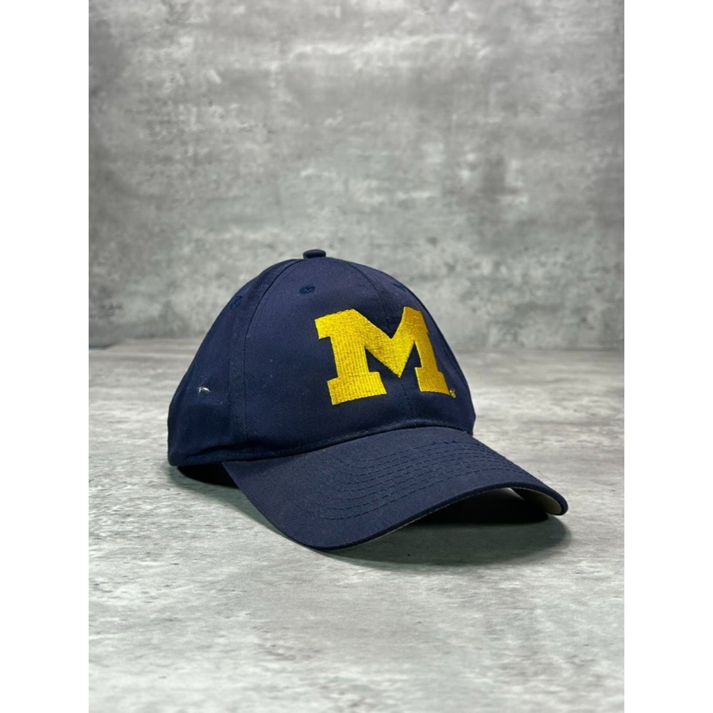 Vintage 90s Michigan Wolverines NCAA Embroidered Collegiate Snapback Hat OSFA