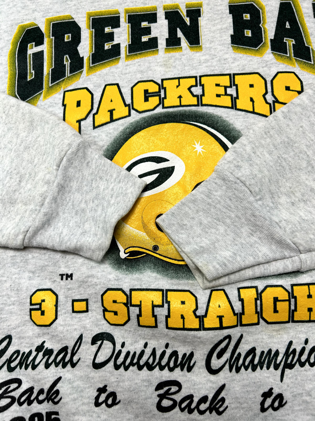 Vtg 1997 Green Bay Packers NFL Three Straight Champs Graphic Sweatshirt Sz 2XL