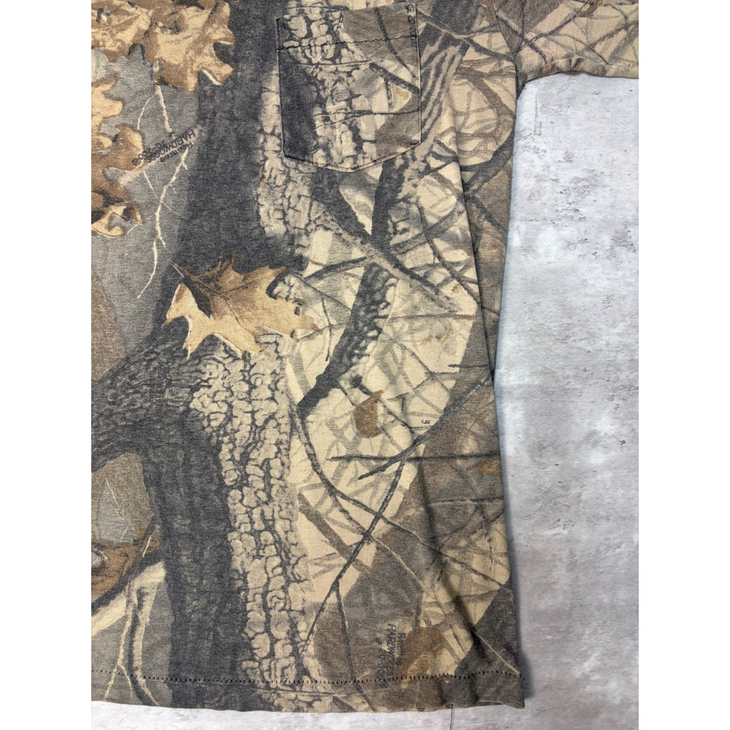 Vintage 90s Realtree Hardwoods Tree Camo Hunting T-Shirt Size Large
