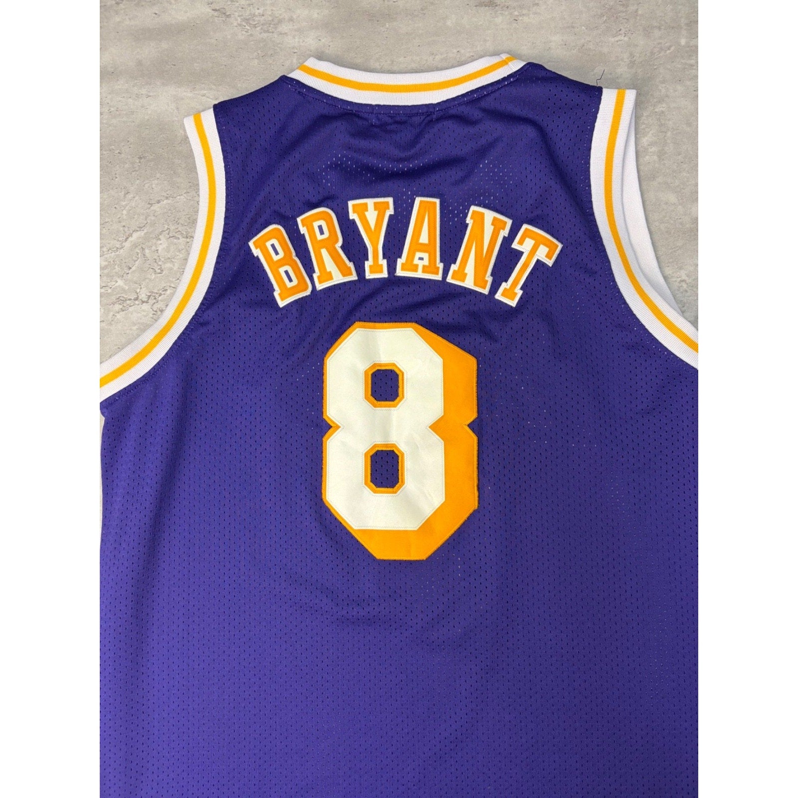 Vintage Kobe Bryant #8 Los Angeles Lakers NBA Mitchell & Ness Jersey Size XL