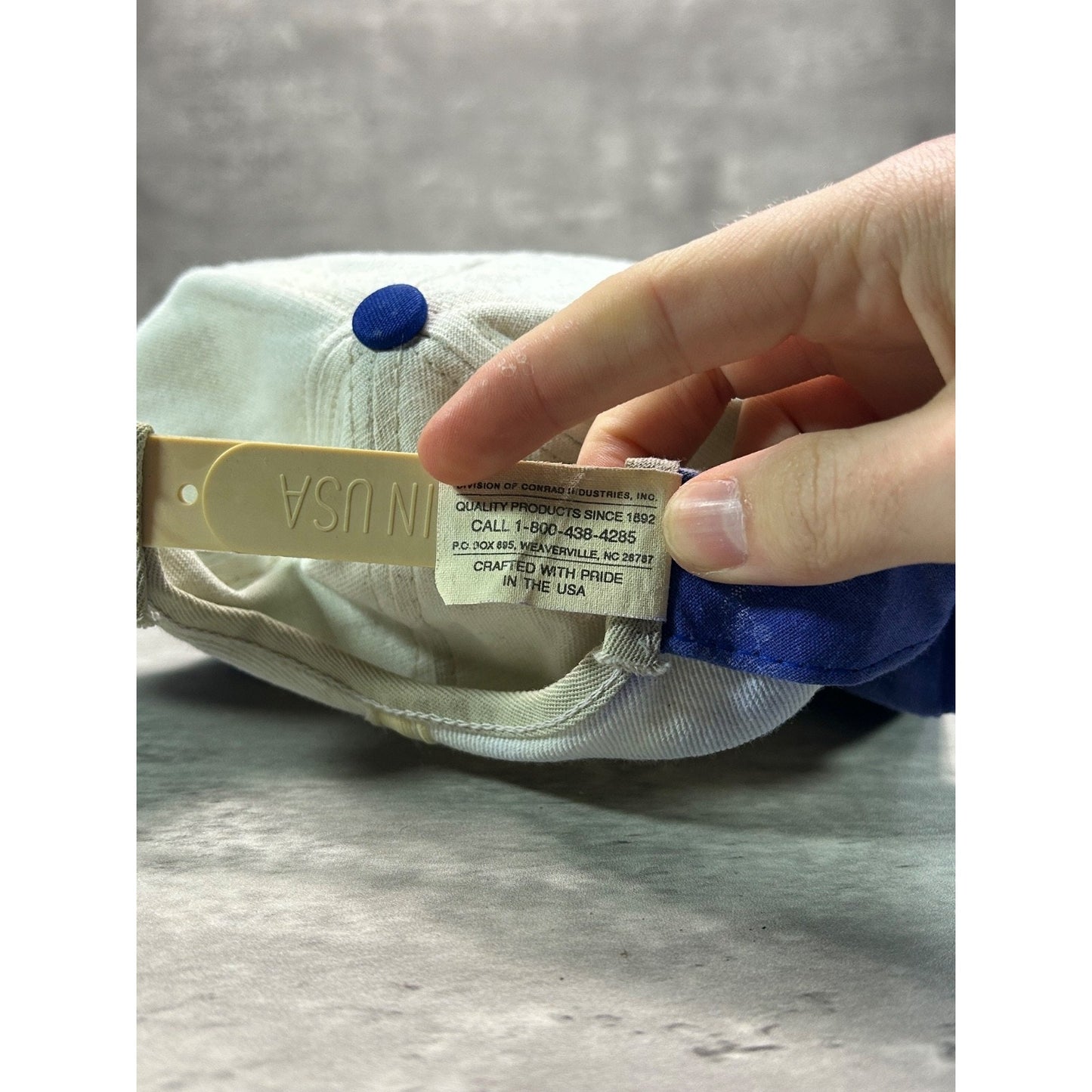 Vintage 90s Bass Fishing Embroidered Spellout Logo Snapback Hat OSFA