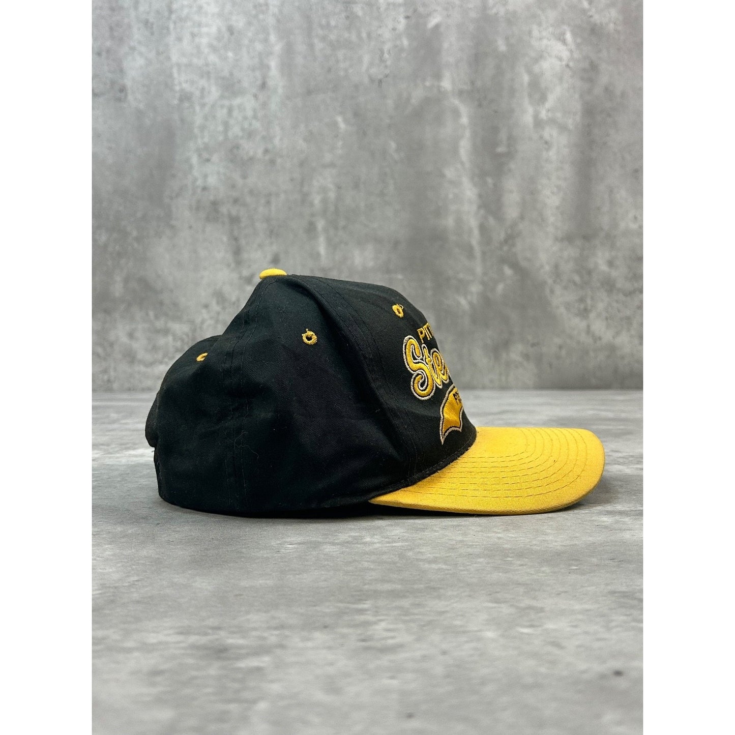 Vintage 90s Pittsburgh Steelers NFL Starter Tailsweep Football Snapback Hat OSFA