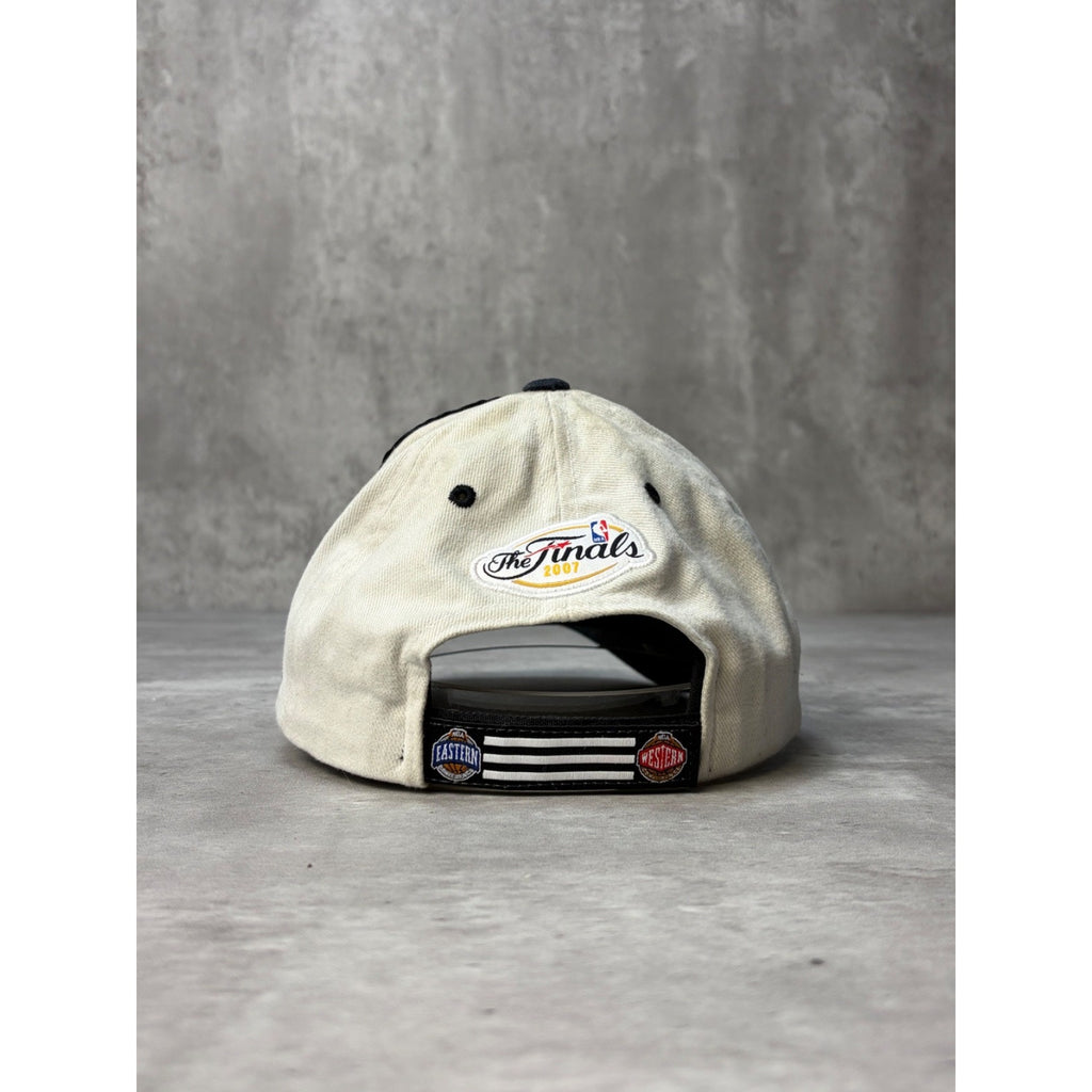 Vintage Cleveland Cavaliers NBA 2007 Conference Champs Strapback Hat OSFA