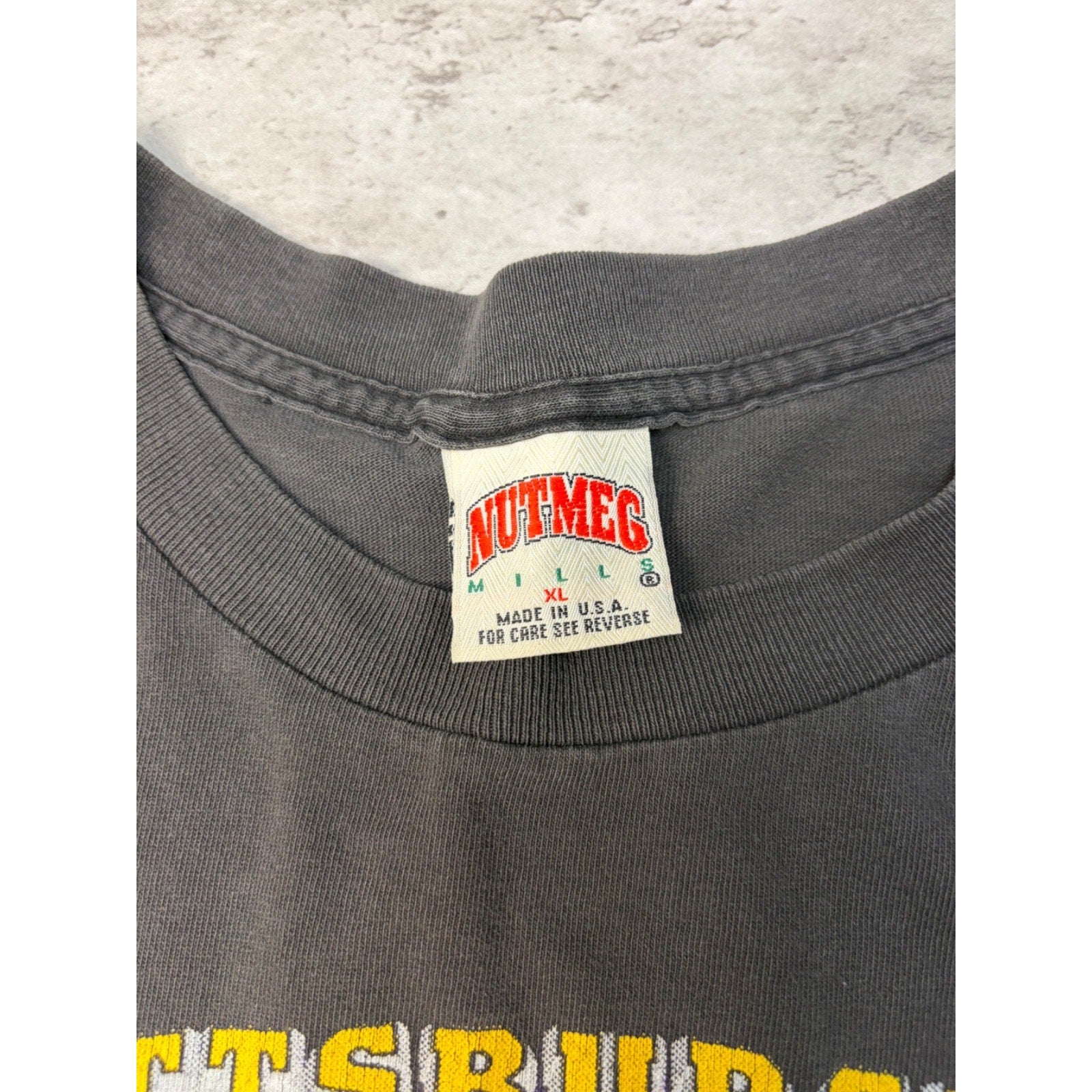 Vintage 90s Pittsburgh Penguins NHL Cartoon Graphic Hockey T-Shirt Size XL