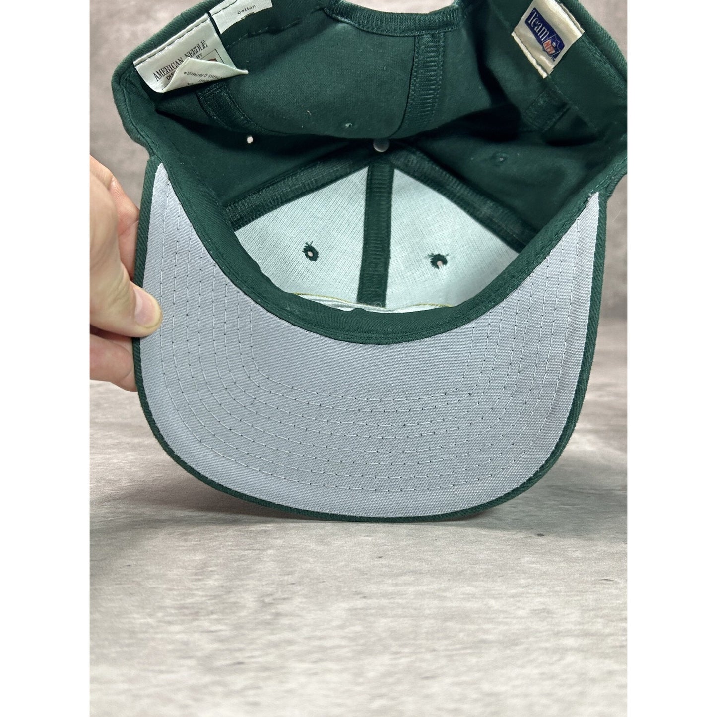 Vintage 90s Green Bay Packers NFL Embroidered Logo Strapback Hat OSFA Green