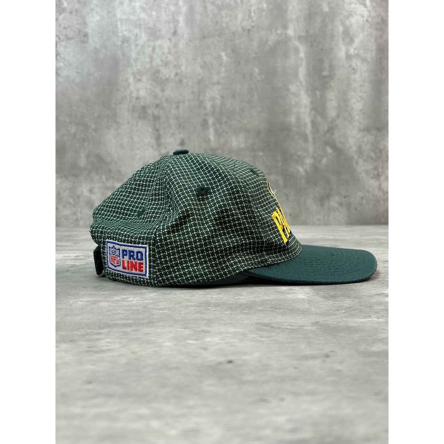 Vintage 90s Green Bay Packers NFL Embroidered Logo Athletics Strapback Hat OSFA