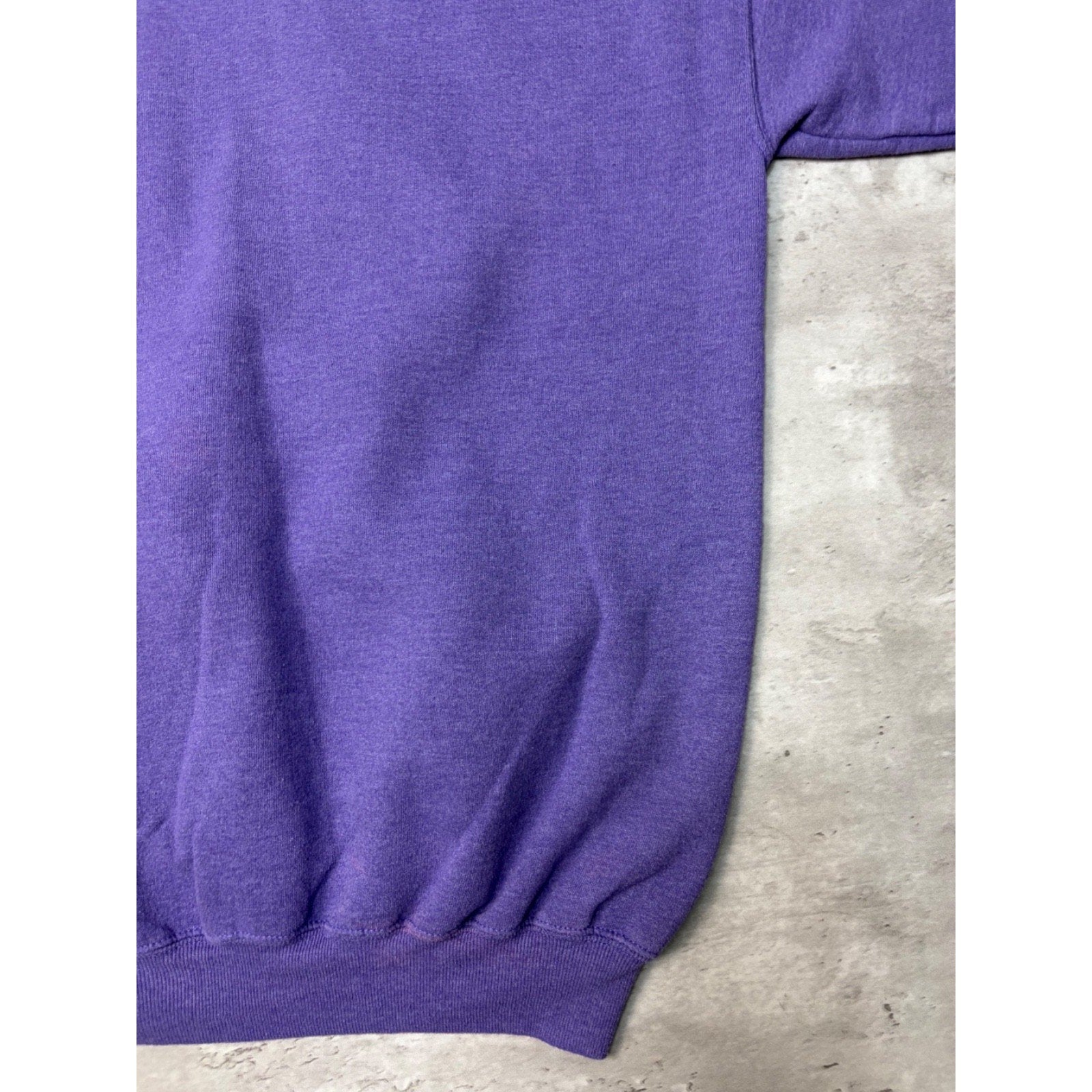Vintage 90s Western Mustangs NCAA Embroidered Spellout Sweatshirt Size Medium