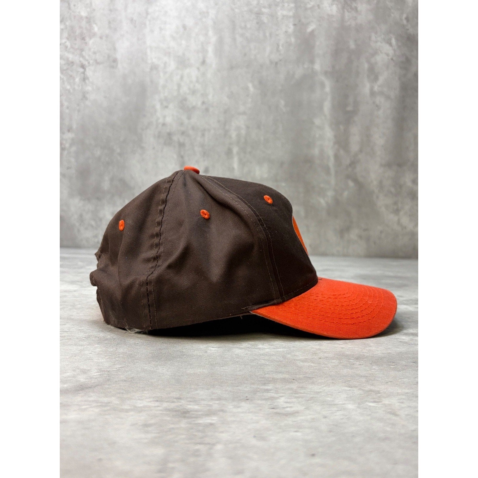 Vintage 90s Cleveland Browns NFL Embroidered Logo Football Snapback Hat OSFA
