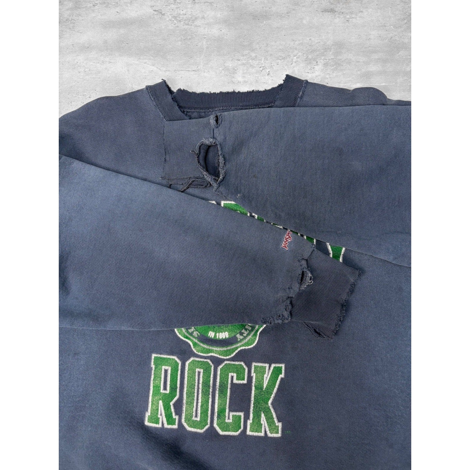 Vintage 90s Slippery Rock NCAA Arc Spellout Crest Graphic Sweatshirt Size XL
