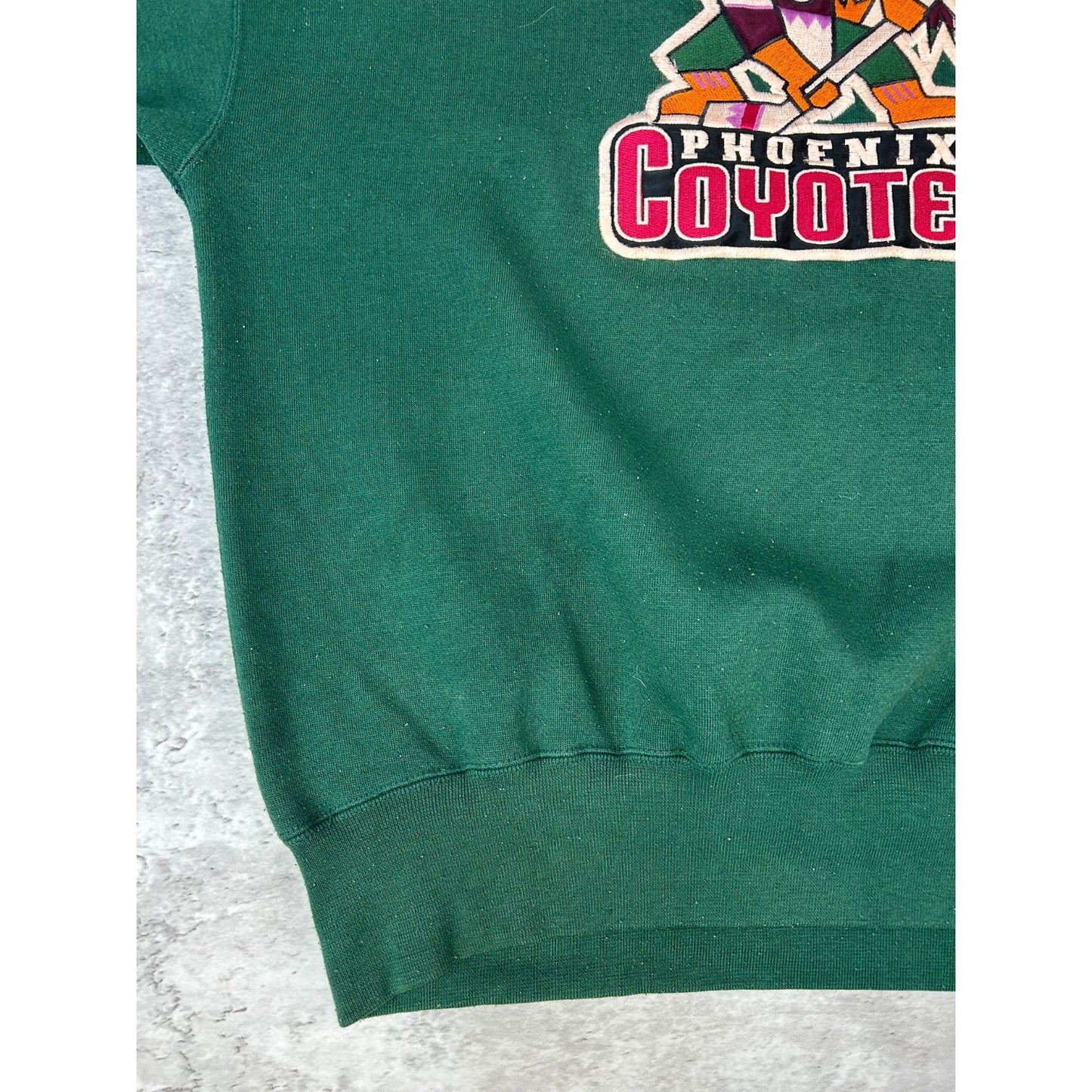 Vintage 90s Phoenix Coyotes NHL Embroidered Spellout Hockey Sweatshirt Sz Large