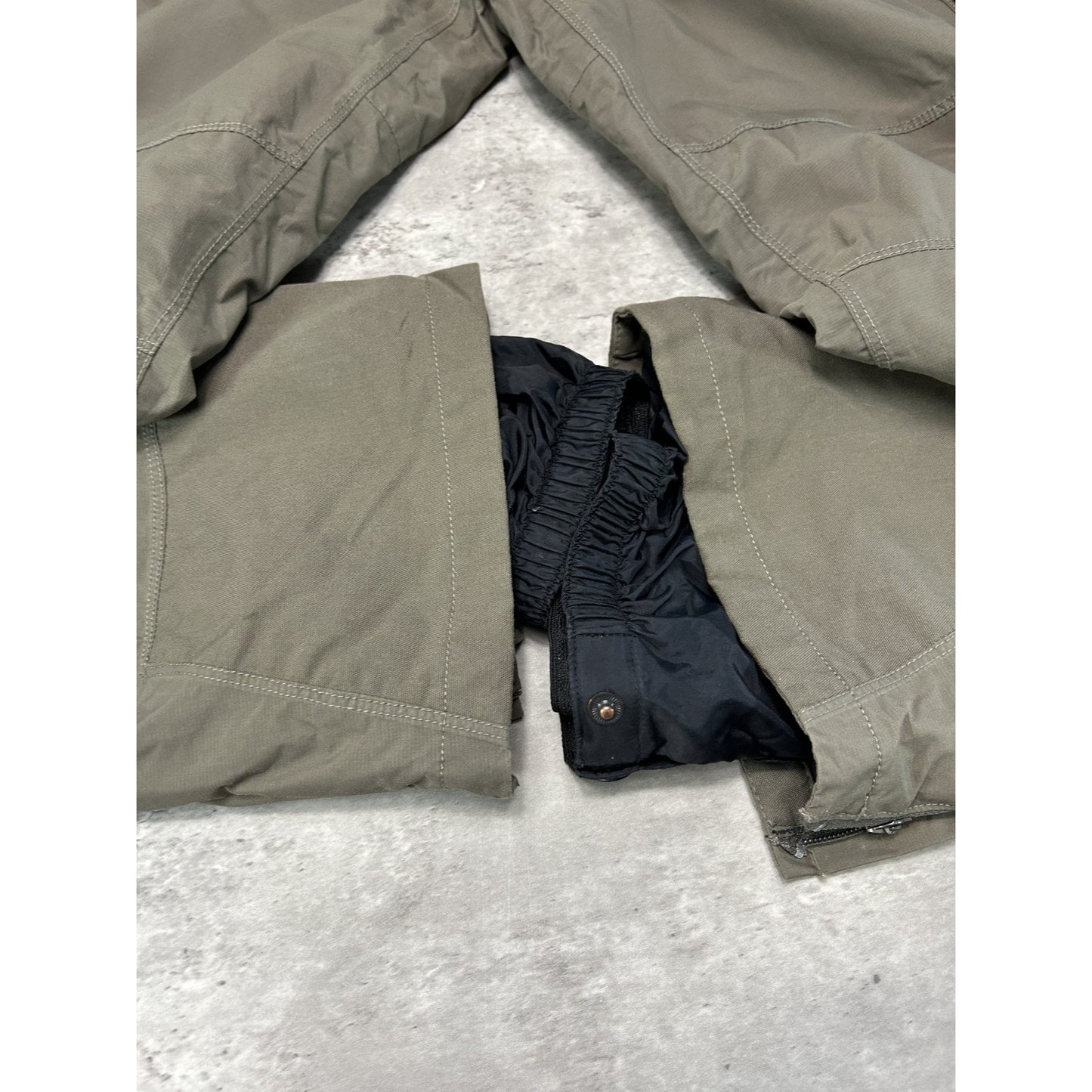 Vintage Columbia Titanium Omni-Tech Nylon Utility Cargo Pants Size Medium