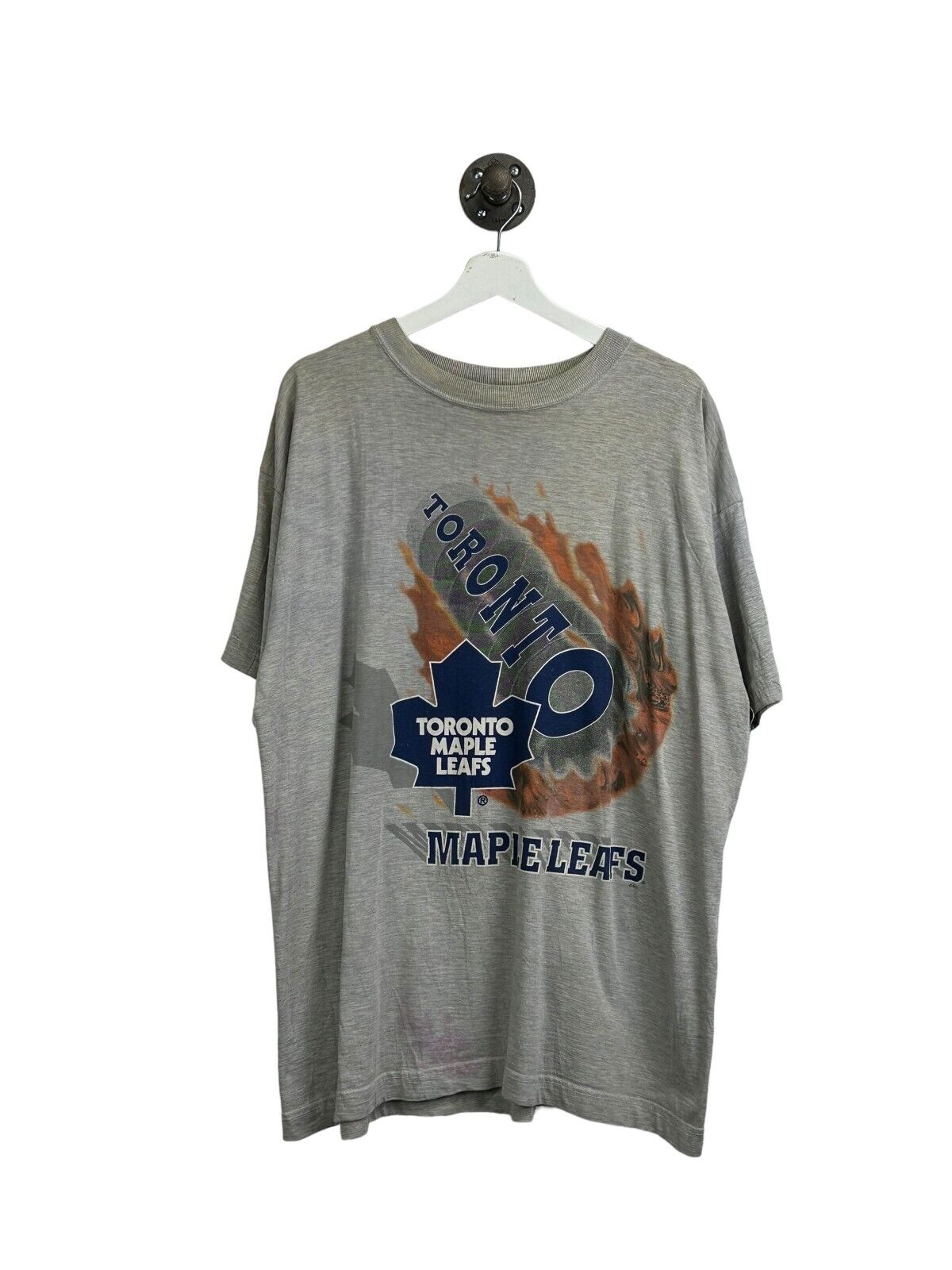 Vintage 90s Toronto Maple Leafs NHL Flaming Puck Graphic T-Shirt Size XL