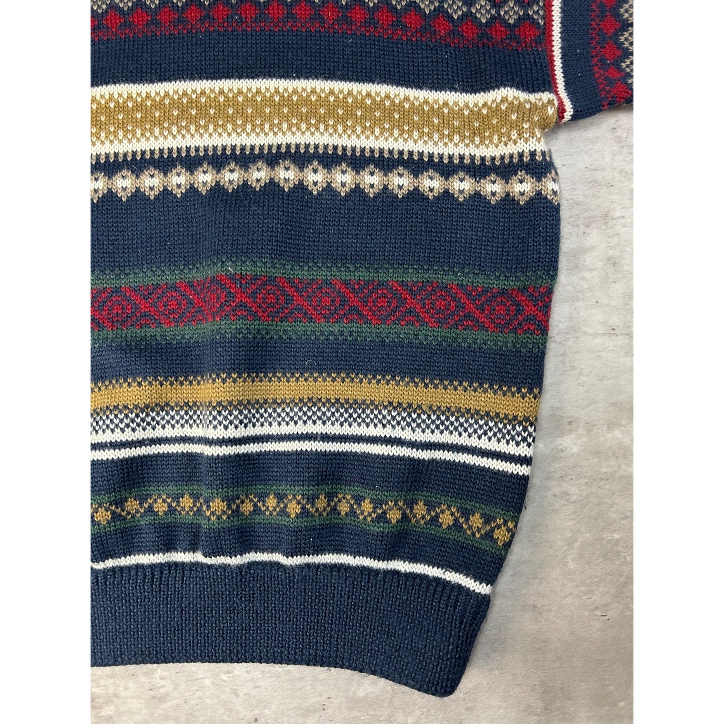 Vintage Abstract Striped Geometric Pullover Ribbed Knit T-Shirt Size Small