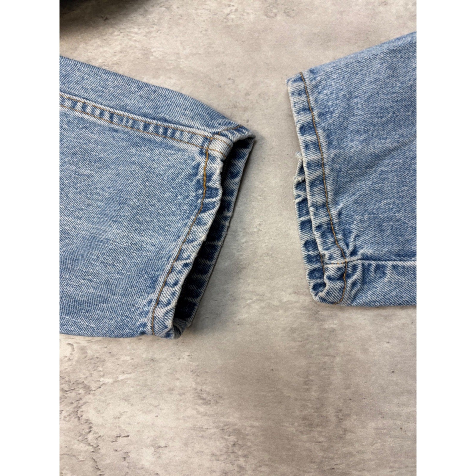 Vintage Levis 550 Red Tab Relaxed Fit Medium Wash Denim Pants Size 34
