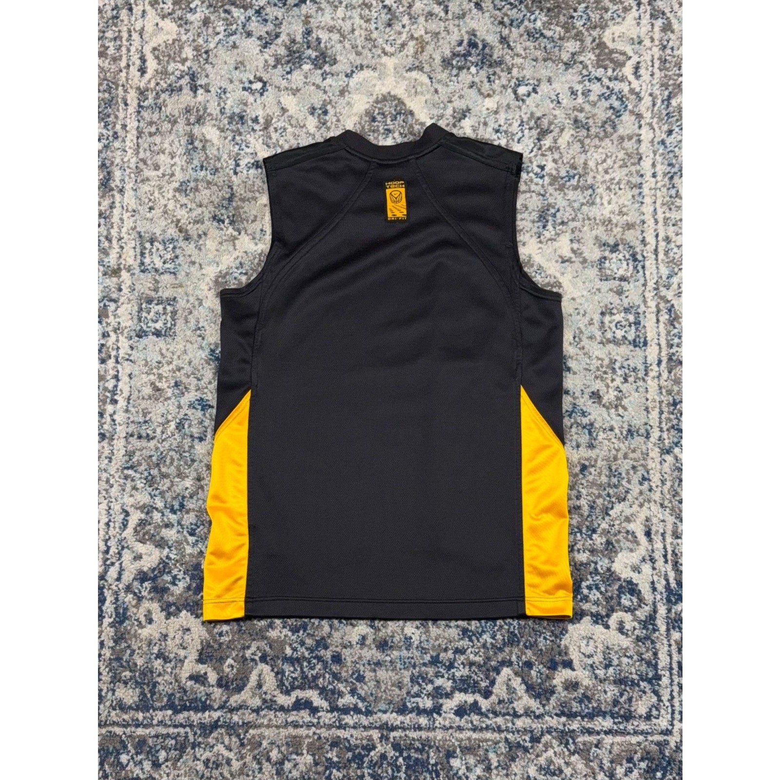 Vintage Nike Dri Fit Embroidered Middle Swoosh Basketball Jersey Size Medium