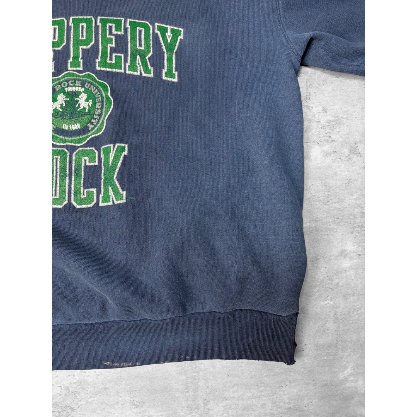 Vintage 90s Slippery Rock NCAA Arc Spellout Crest Graphic Sweatshirt Size XL