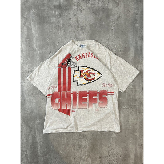 Vintage 90s Kansas City Chiefs NFL Spellout Helmet Graphic T-Shirt Size XL