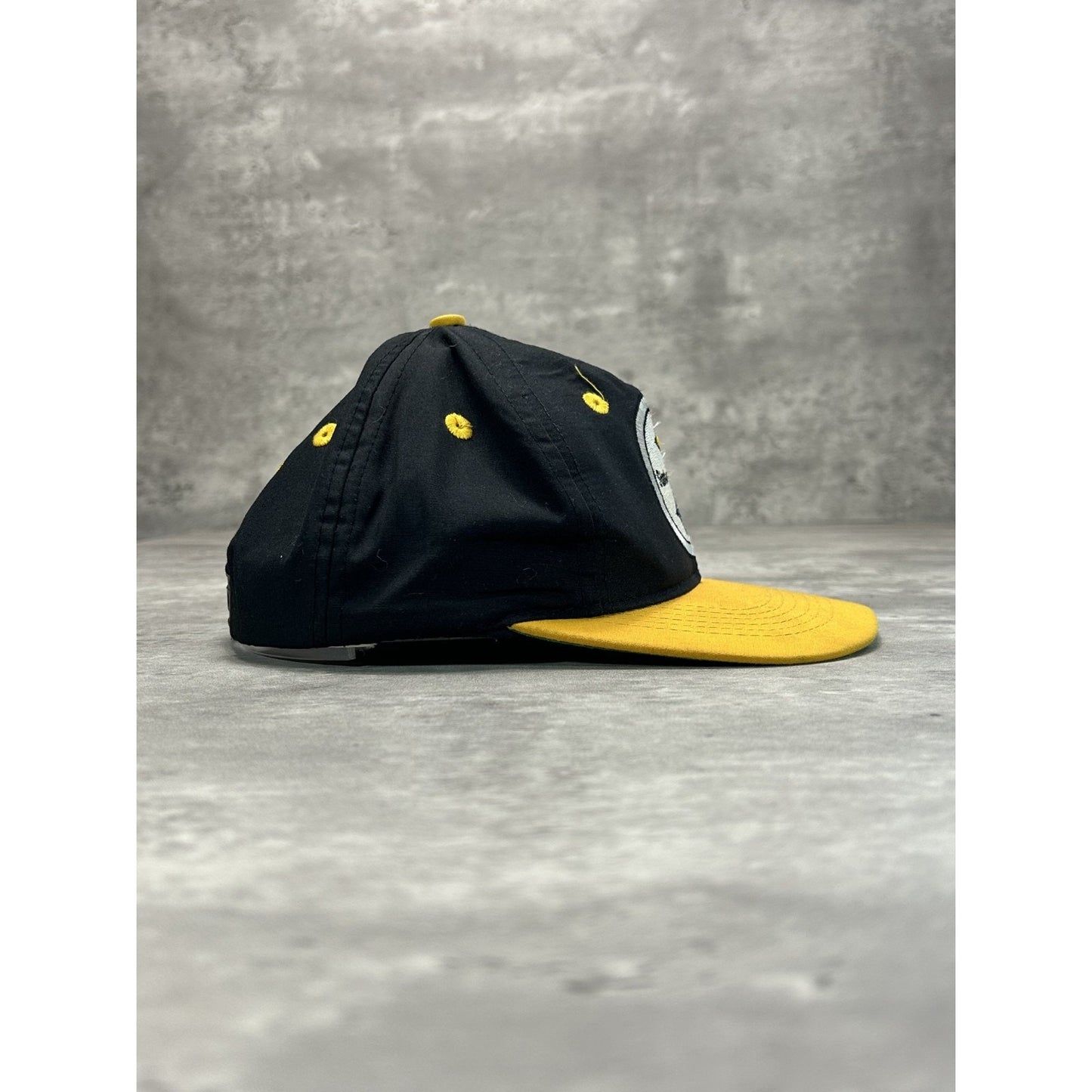 Vintage 90s Pittsburgh Steelers NFL Embroidered Logo Football Snapback Hat YOUTH