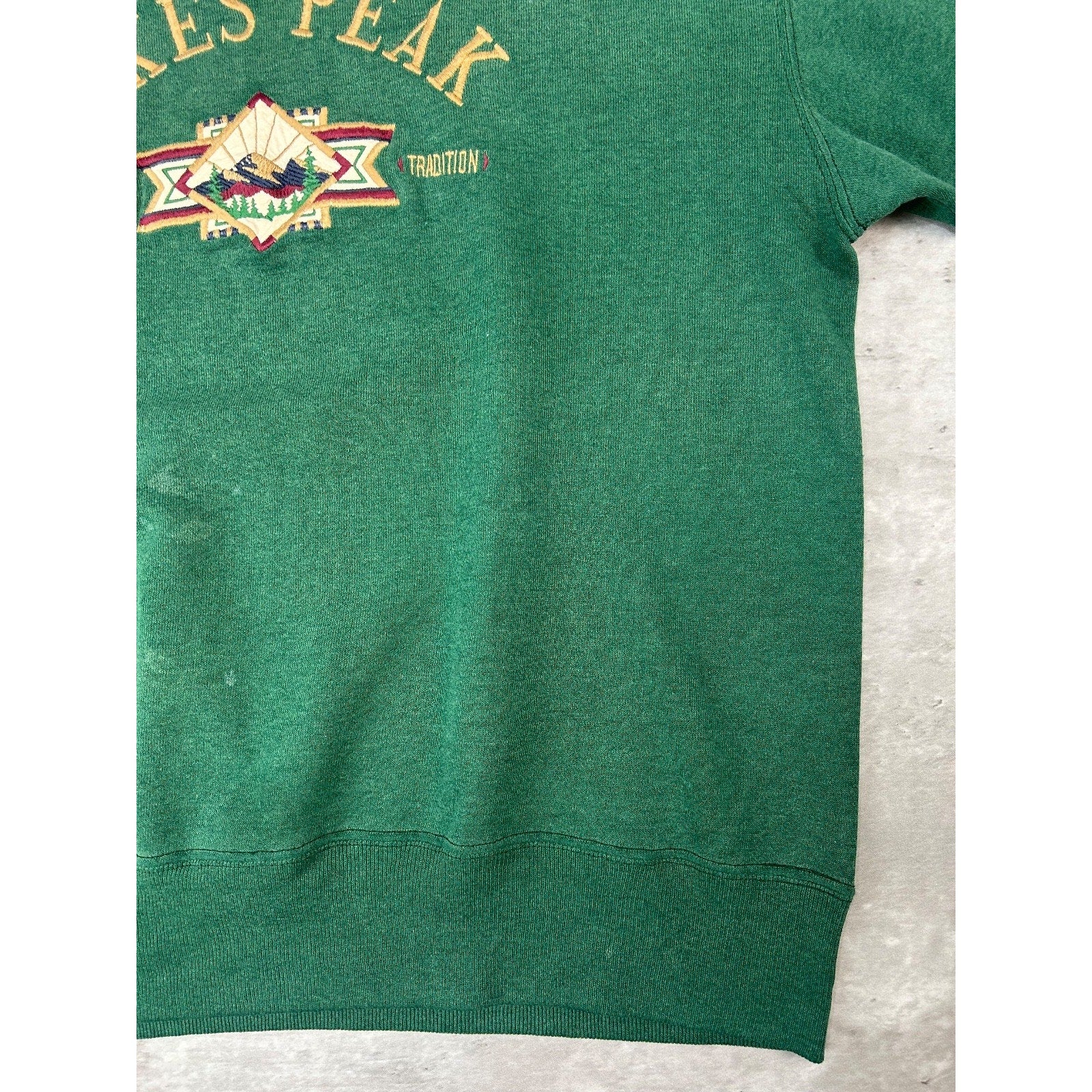Vintage 90s Pikes Peak Embroidered Destination Collared Sweatshirt Size Large