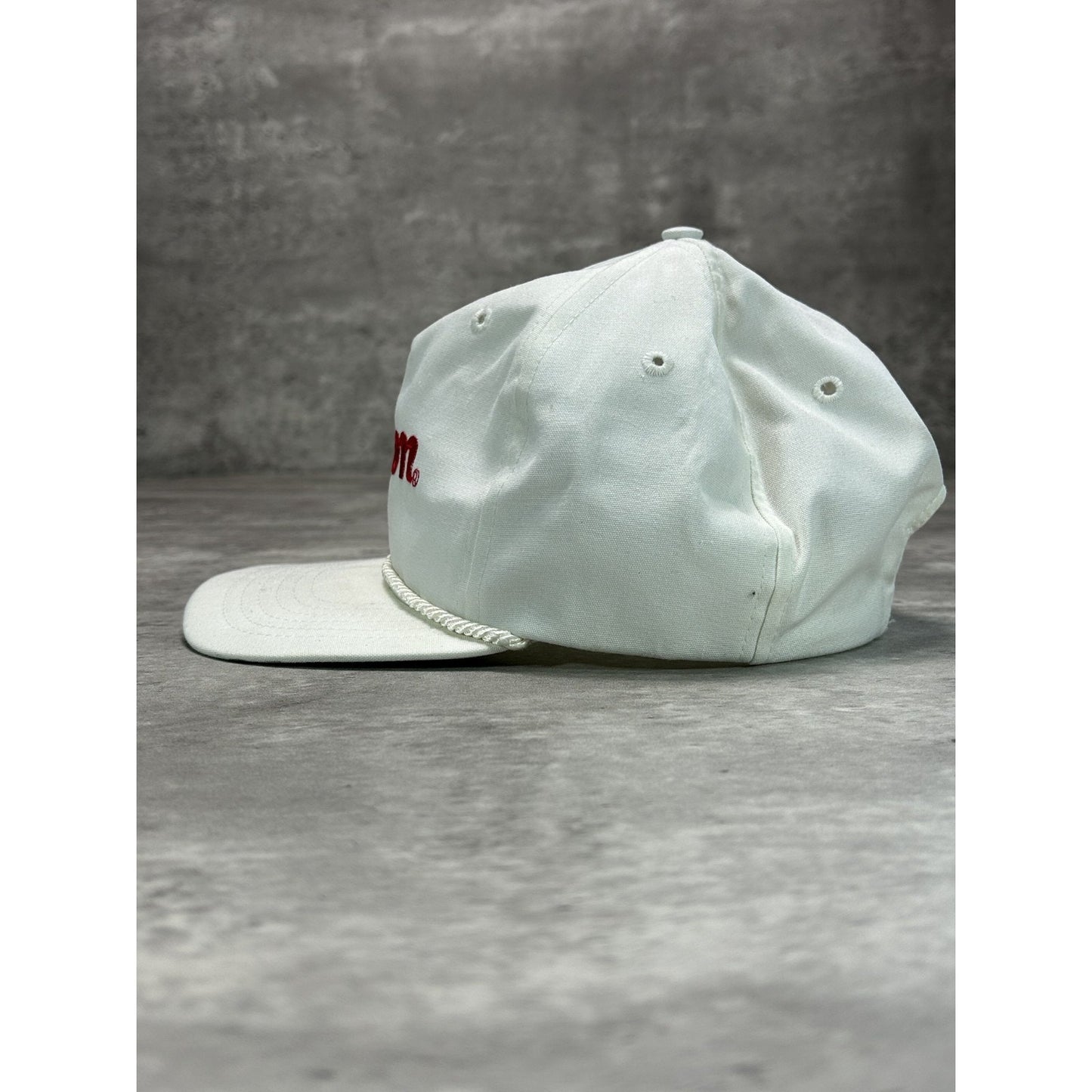 Vintage 80s/90s Wilson Embroidered Spellout Strapback Hat OSFA White