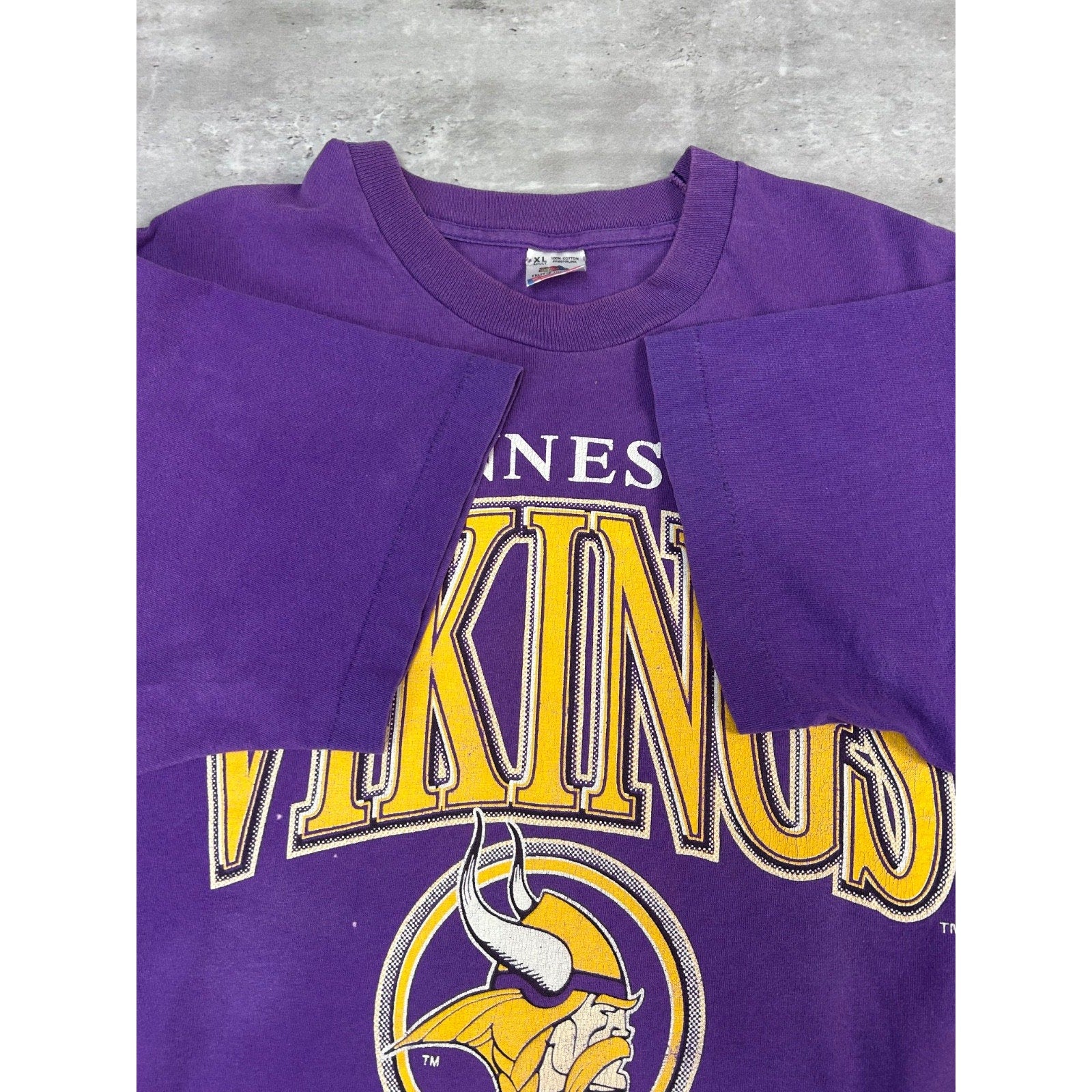 Vintage 1993 Minnesota Vikings NFL Spellout Graphic Button Up Shirt Size XL