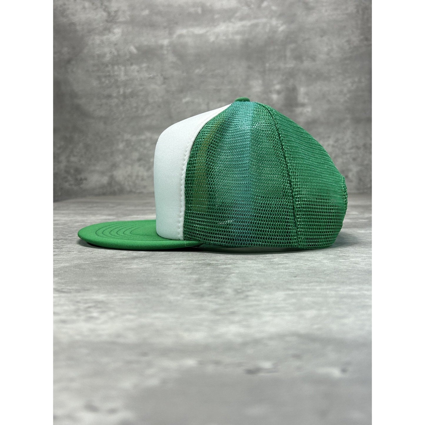 Vintage 80s/90s Classic Blank Two Tone Trucker Snapback Hat OSFA White/Green
