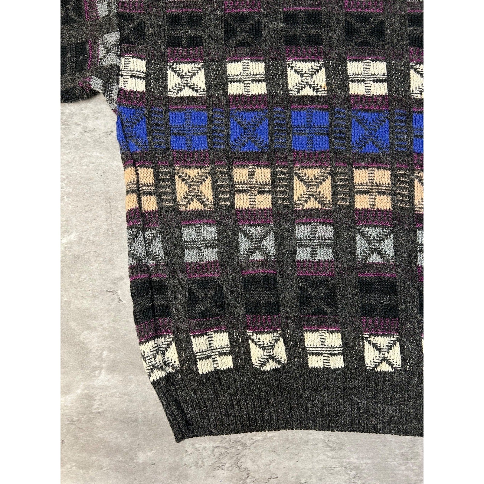 Vintage Abstract Checkered Print Pullover Knit Sweater Size Medium
