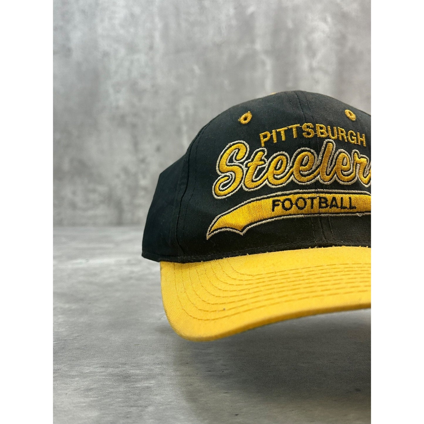 Vintage 90s Pittsburgh Steelers NFL Starter Tailsweep Football Snapback Hat OSFA