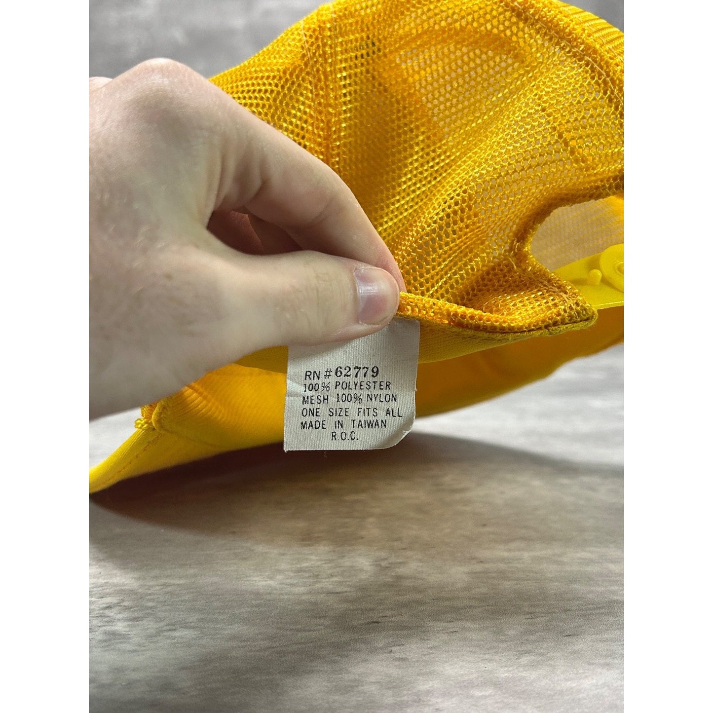 Vintage 80s Oregon Ducks NCAA Graphic Spellout Trucker Snapback Hat OSFA