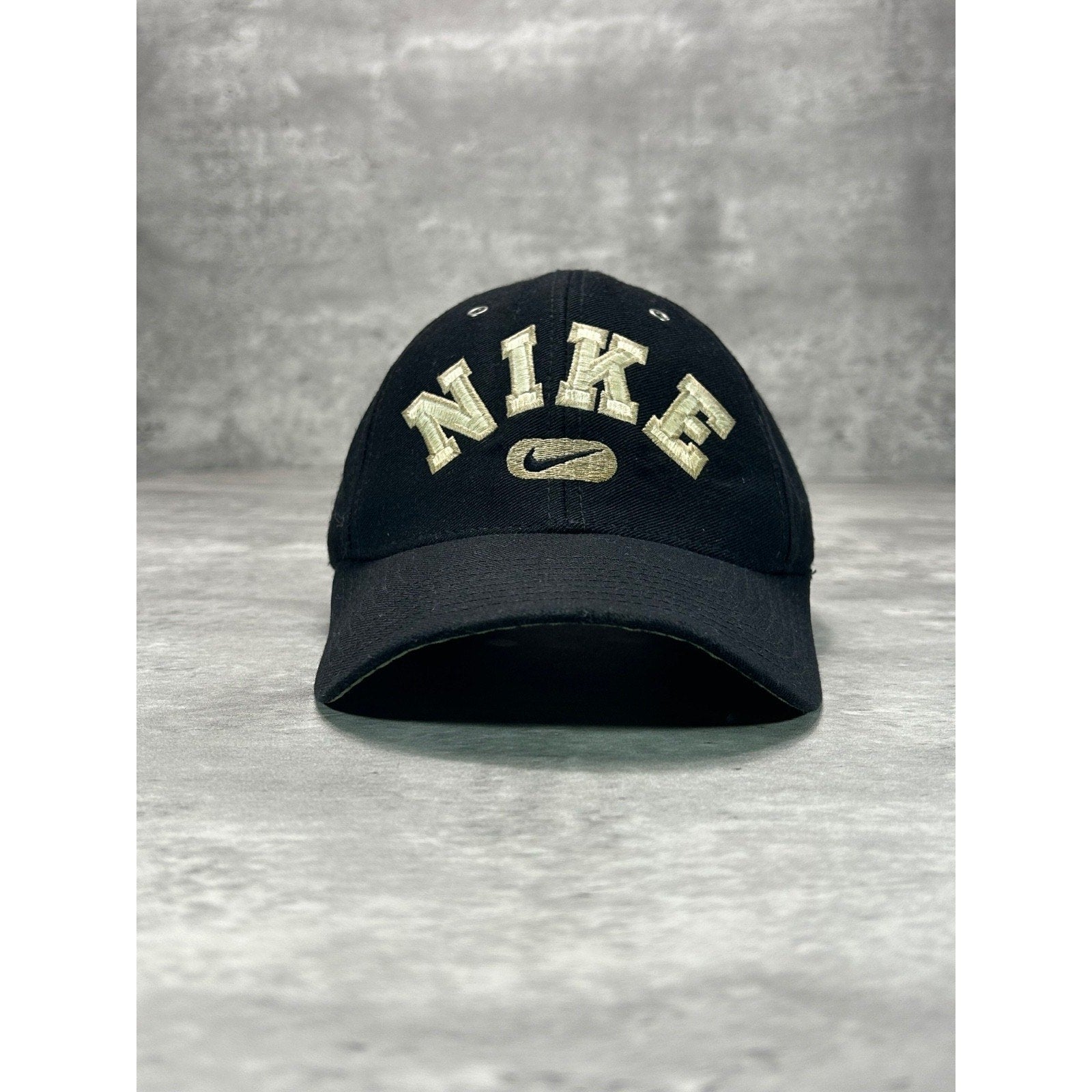 Vintage 2000s Nike Embroidered Swoosh Spellout Snapback Hat OSFA