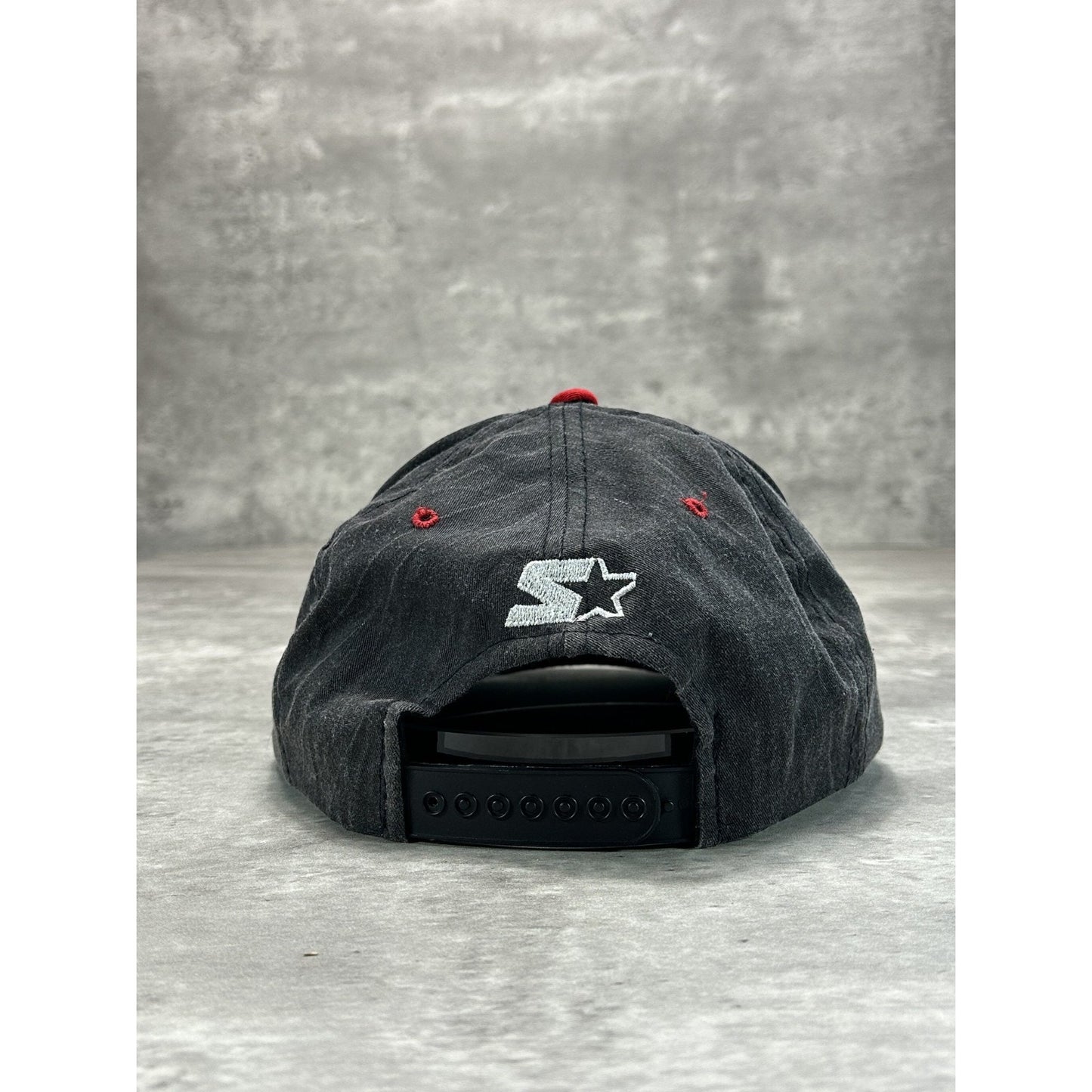 Vintage 90s Ottawa Senators NHL Embroidered Logo Starter Snapback Hat OSFA