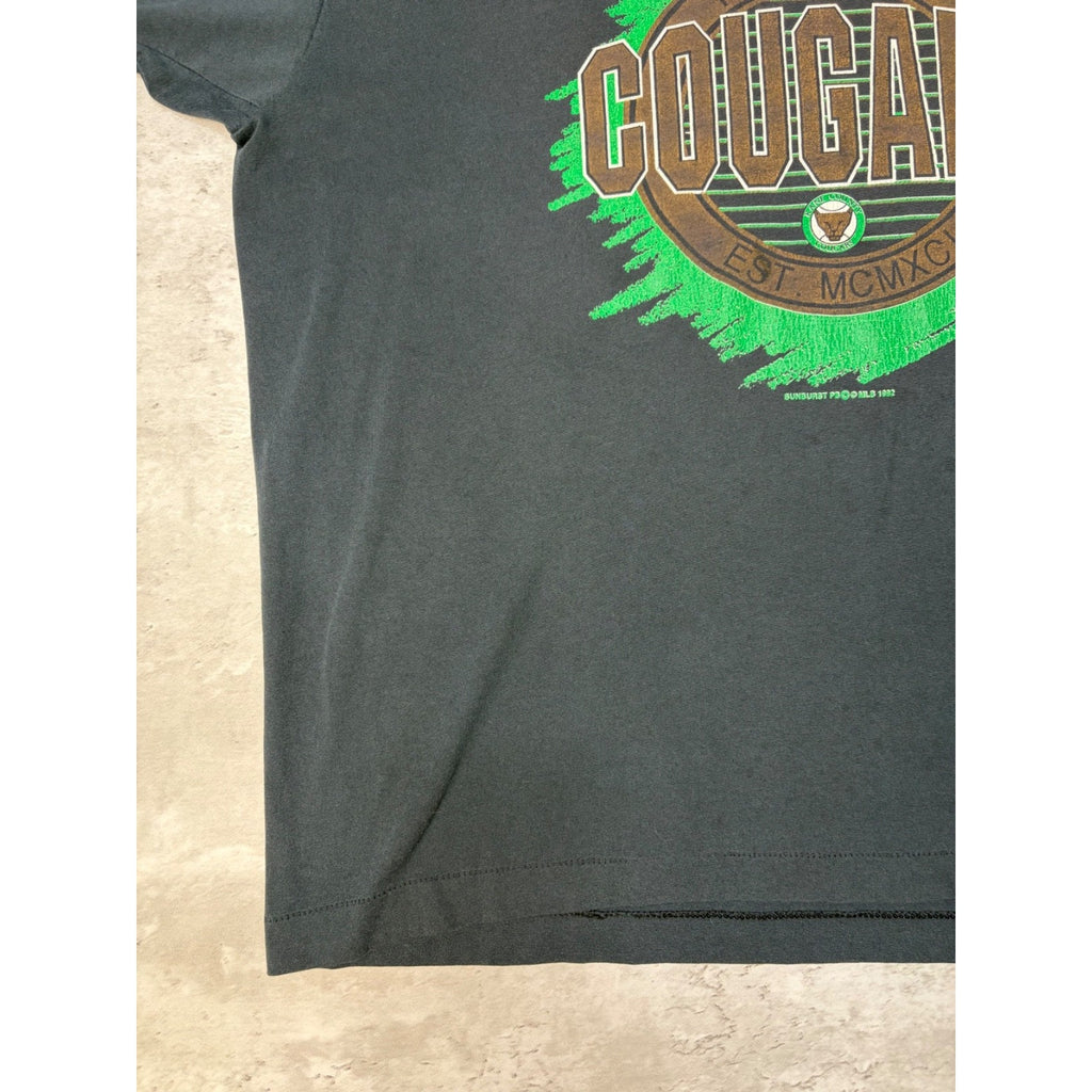 Vintage 1992 Kane County Cougars NCAA Scribble Crest Graphic T-Shirt Size XL