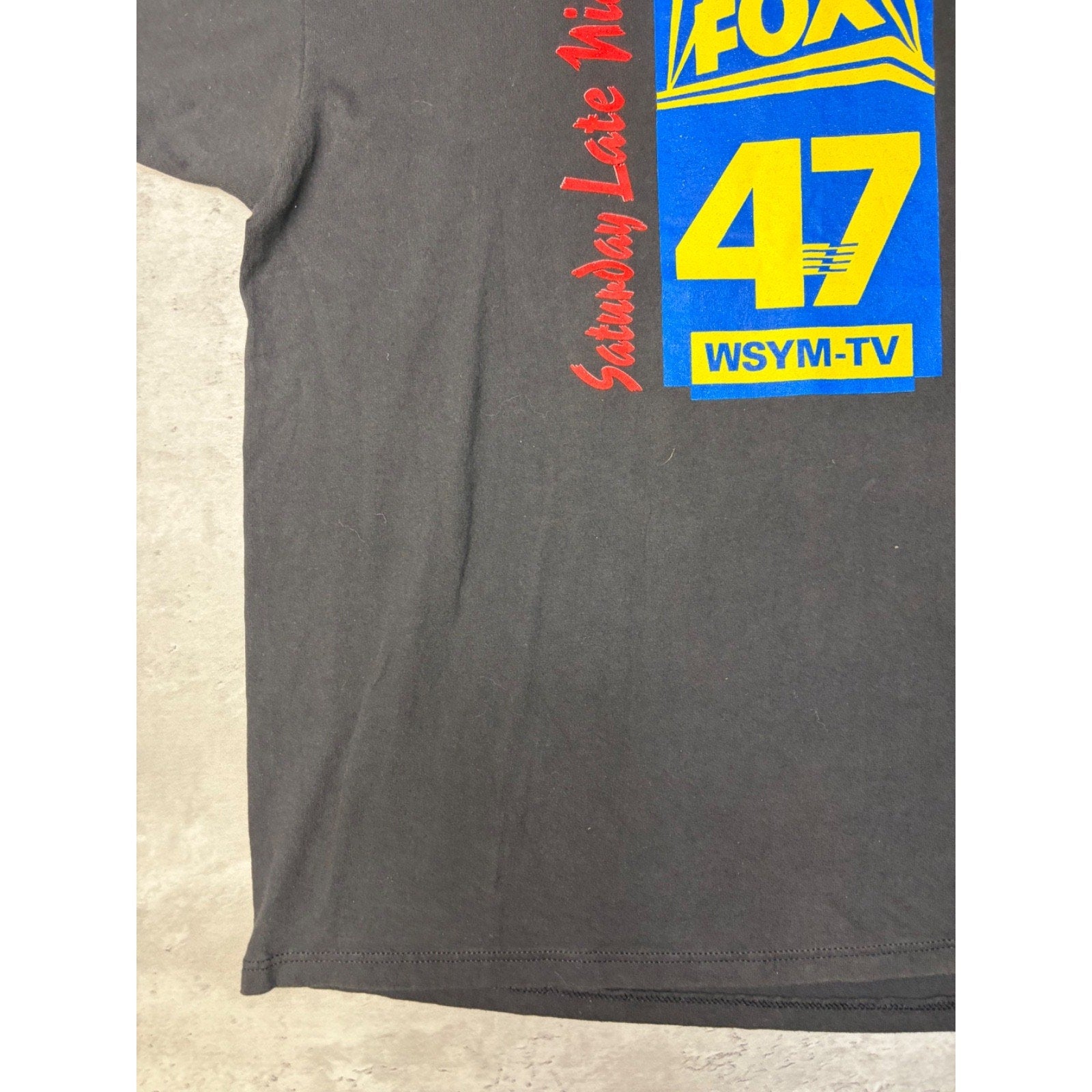 Vintage Q-TV Saturday Late Night Q106 Grahpic T-Shirt Size XL