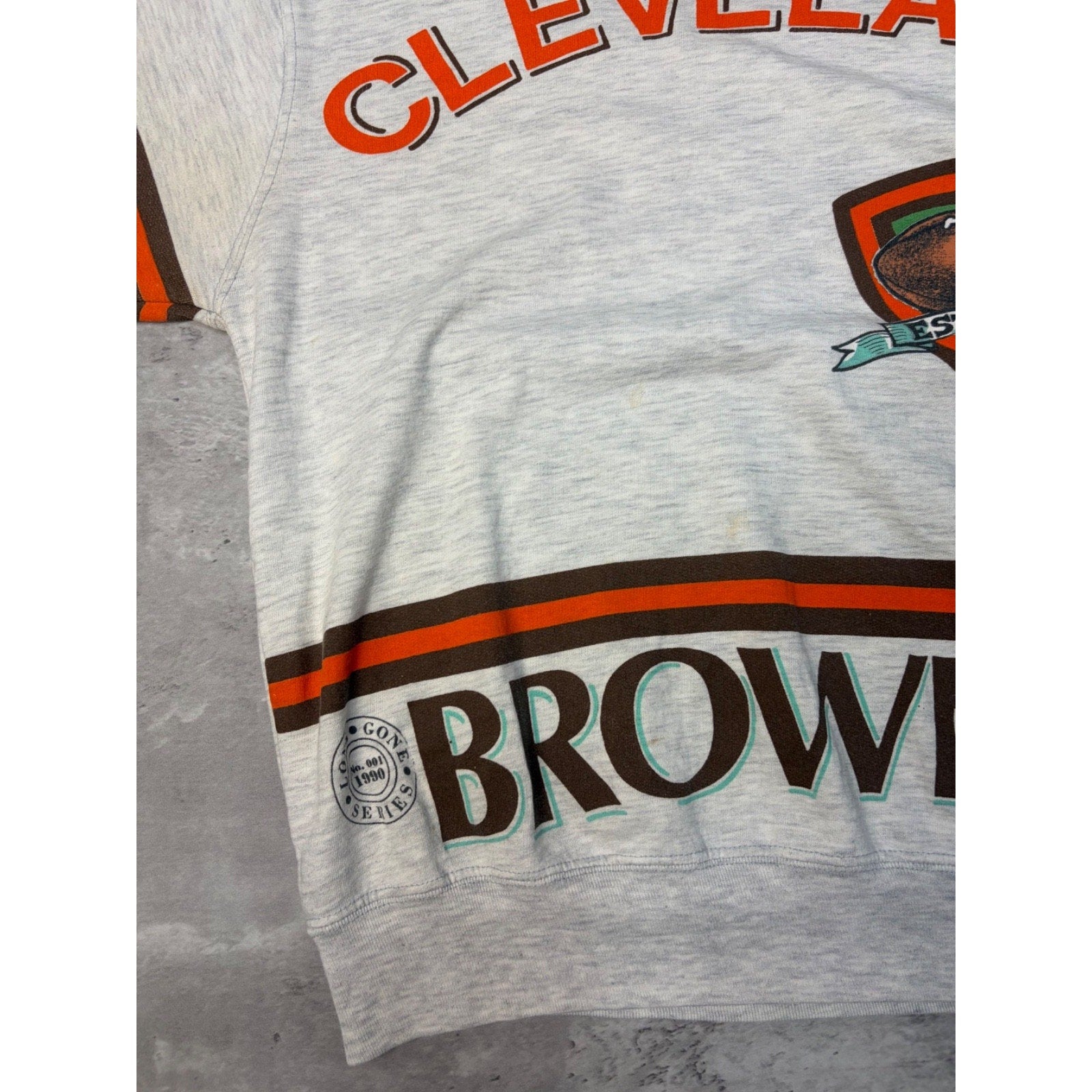 Vintage 1990 Cleveland Browns NFL AOP Spellout Graphic Sweatshirt Size Medium