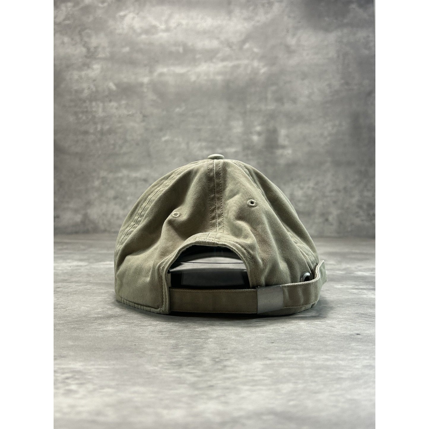 Vintage Gap Embroidered Arc Spellout Strapback Hat OSFA Beige