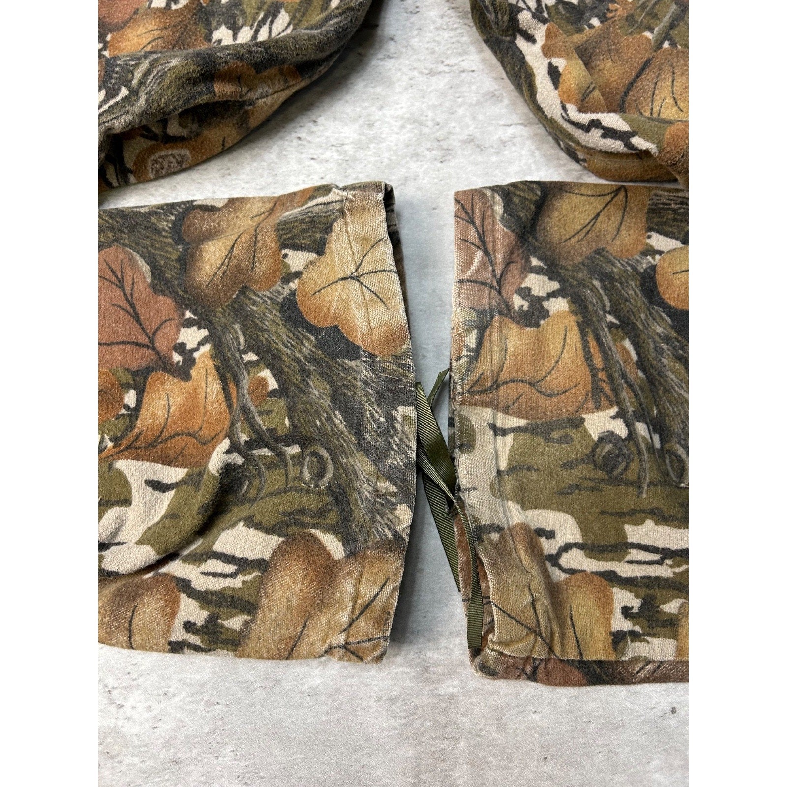 Vintage 90s Mossy Oak Tree Camo Cargo Hunting Pants Size 36