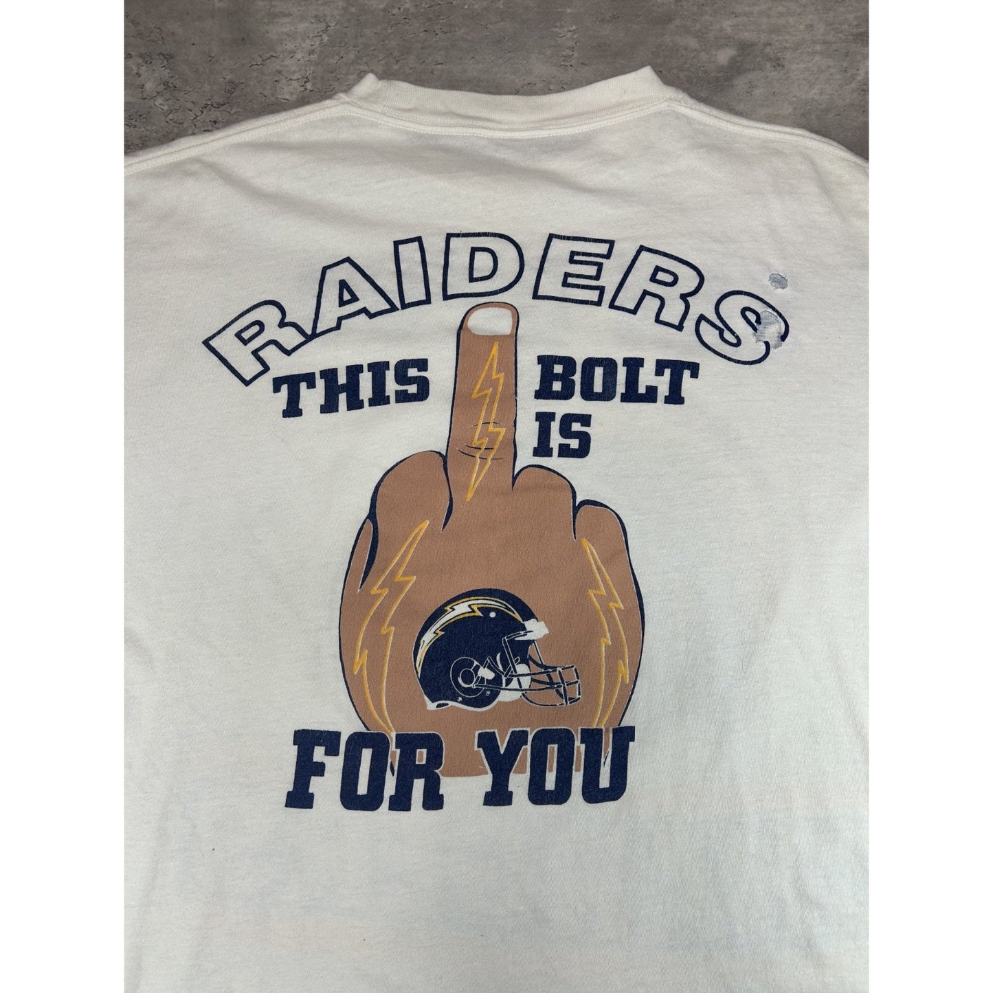 Vintage 90s San Diego Chargers NFL Helmet Graphic Football T-Shirt Size XL