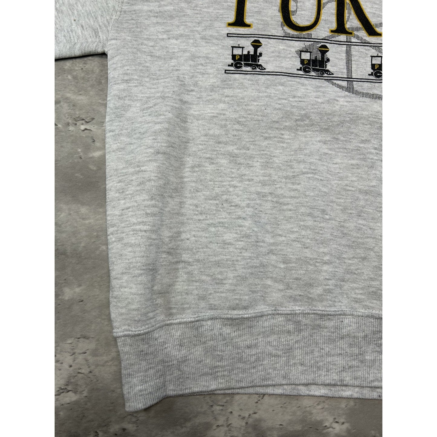 Vintage 90s Purdue Boilermakers NCAA Spellout Graphic Collegiate Sweatshirt Sz L