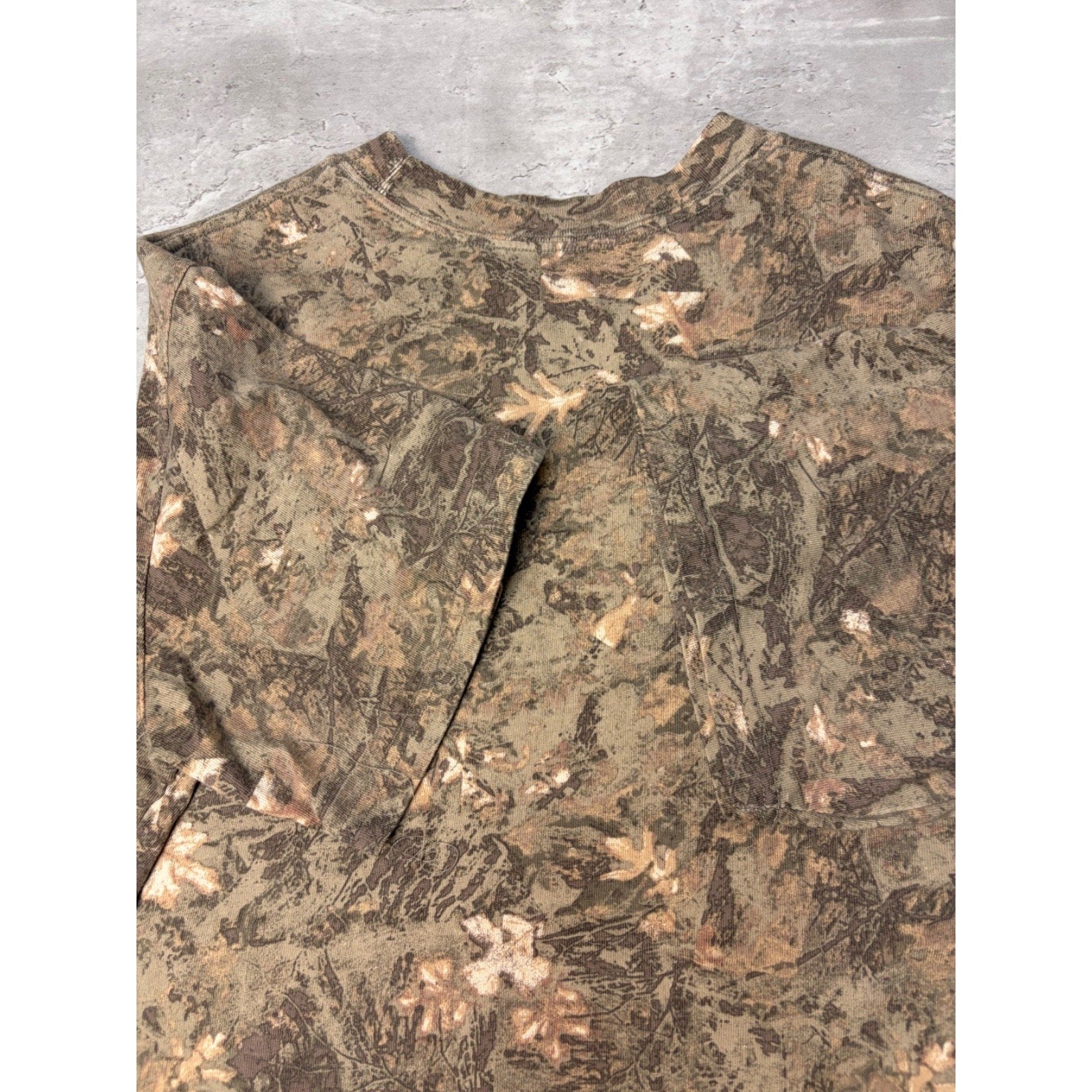 Vintage Arizona Jean Co Tree Camo Boxy Fit Hunting T-Shirt Size Large