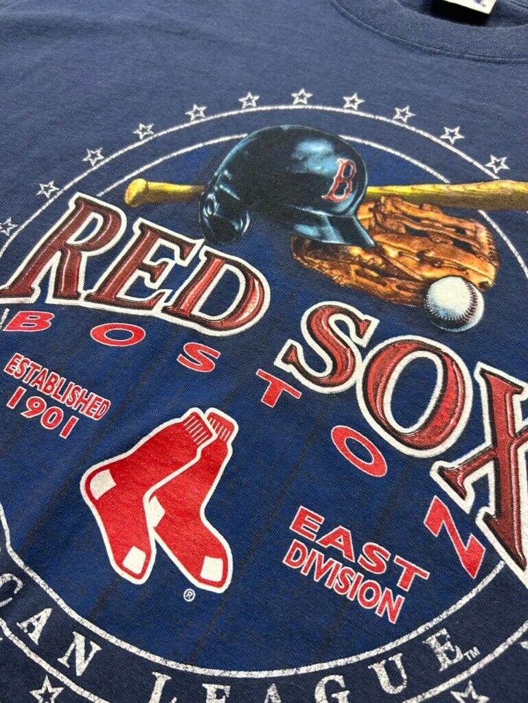 Boston Red Sox MLB Baseball Equipment Spell Out Graphic T-Shirt Size Large Blue