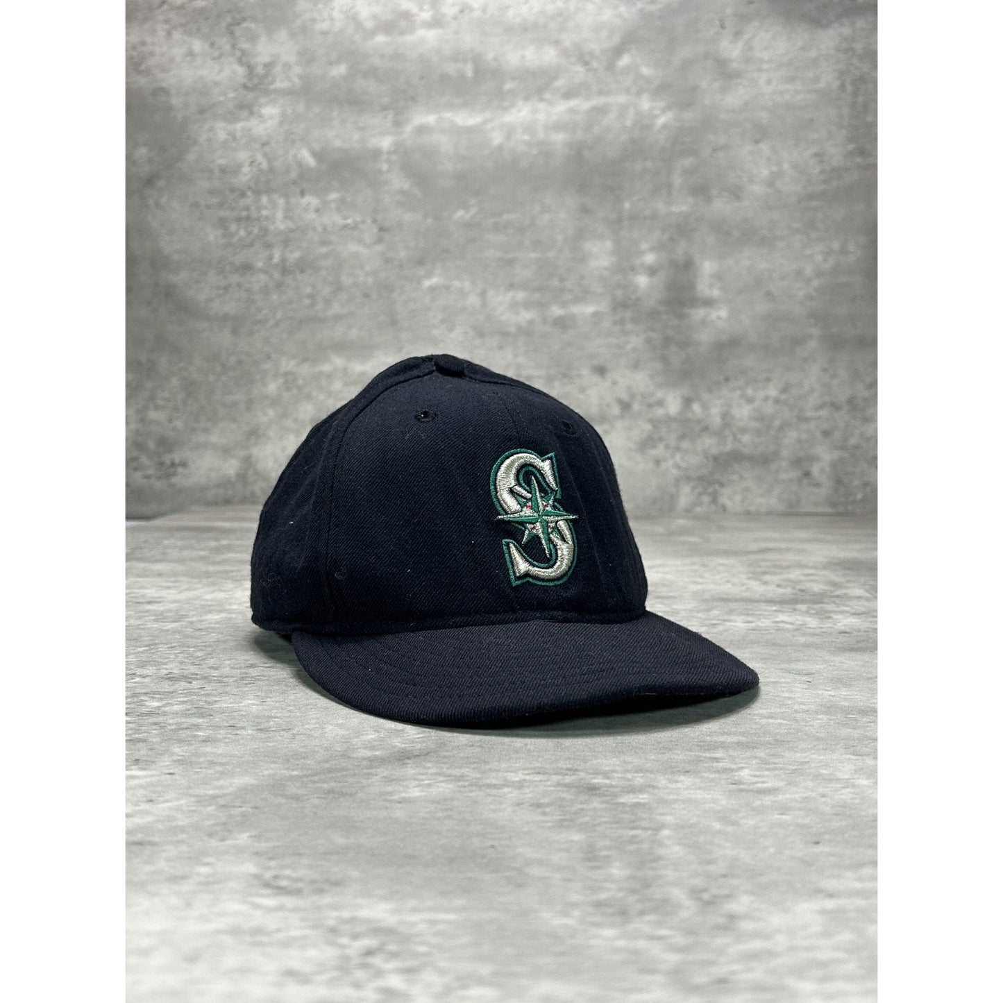 Vintage Seattle Mariners MLB Embroidered Logo Baseball Hat Size 7 3/8