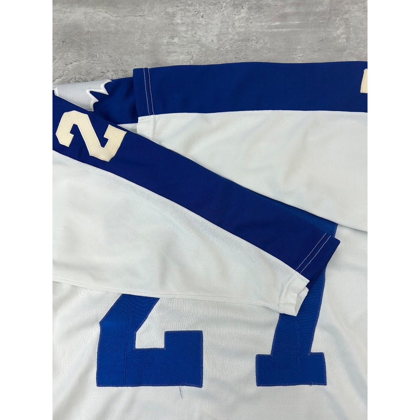 Vintage 90s Darryl Sittler #27 Toronto Maple Leafs NFL Stitched Jersey Sz Medium